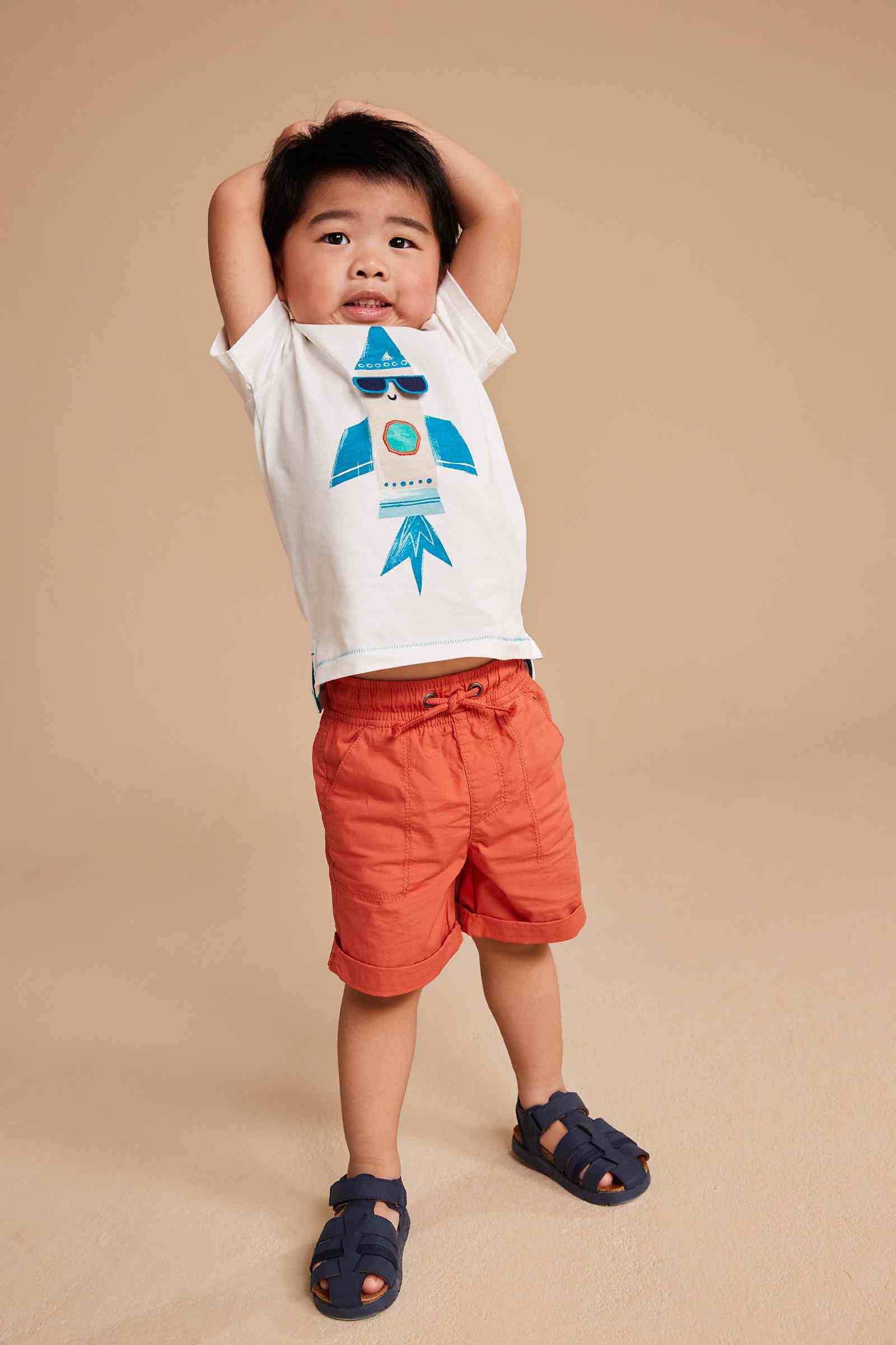 https://cdn.fynd.com/v2/falling-surf-7c8bb8/fyprod/wrkr/products/pictures/item/free/original/mothercare/HD117/1/sPzcR0B0T8-410400771001_2.jpeg