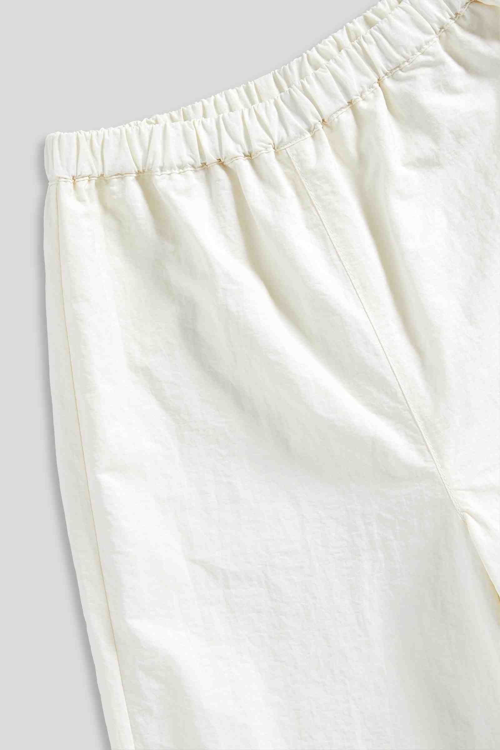 https://cdn.fynd.com/v2/falling-surf-7c8bb8/fyprod/wrkr/products/pictures/item/free/original/mothercare/LL080/3/kYWS6xsLKc-410402558002_4.jpg