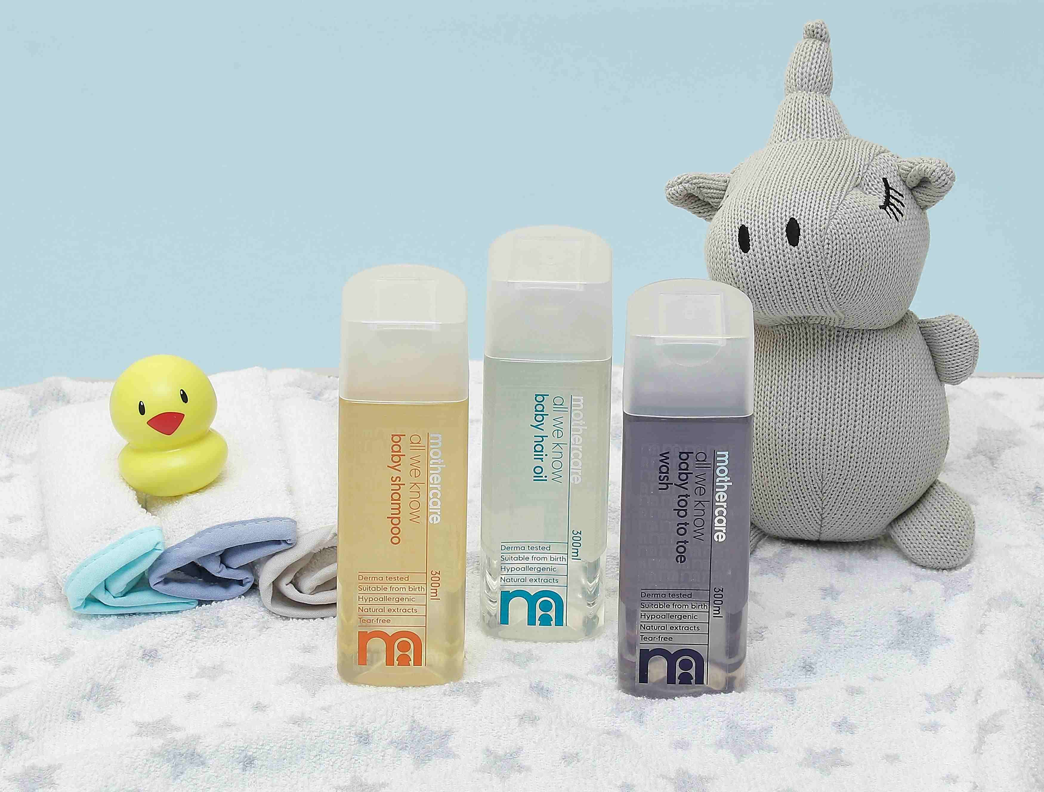 https://cdn.fynd.com/v2/falling-surf-7c8bb8/fyprod/wrkr/products/pictures/item/free/original/mothercare/MCAWKHO300/9/fLbUdJi508-491654663_9.jpg