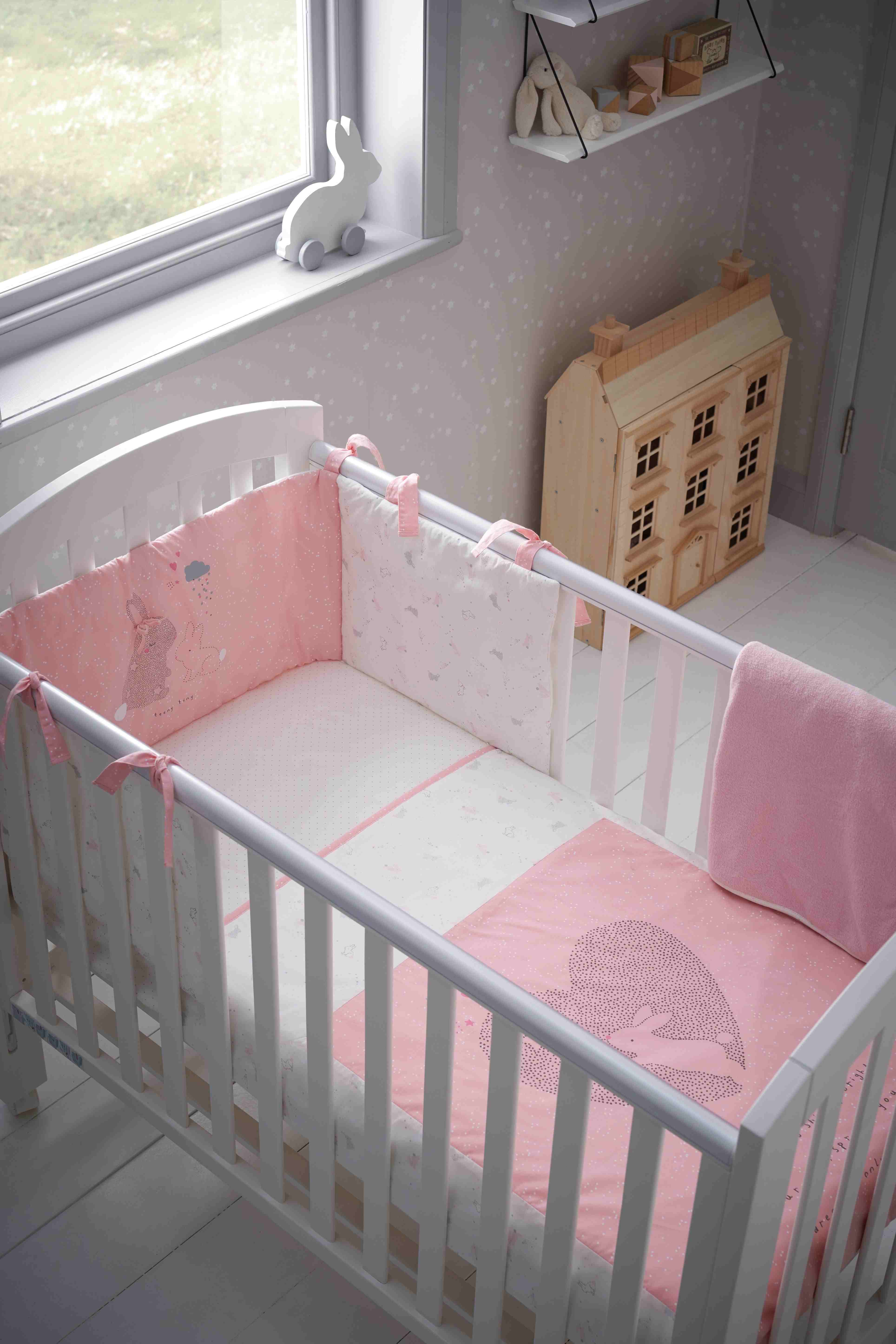 https://cdn.fynd.com/v2/falling-surf-7c8bb8/fyprod/wrkr/products/pictures/item/free/original/mothercare/UA224/4/xVgjT4ulNb-491654191_5.jpg
