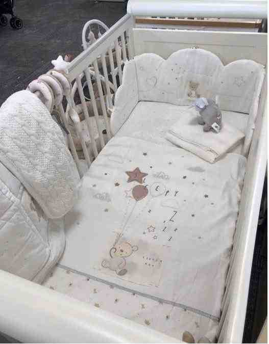 https://cdn.fynd.com/v2/falling-surf-7c8bb8/fyprod/wrkr/products/pictures/item/free/original/mothercare/UA226/4/I8xfZmVAgb-491654567_5.jpg