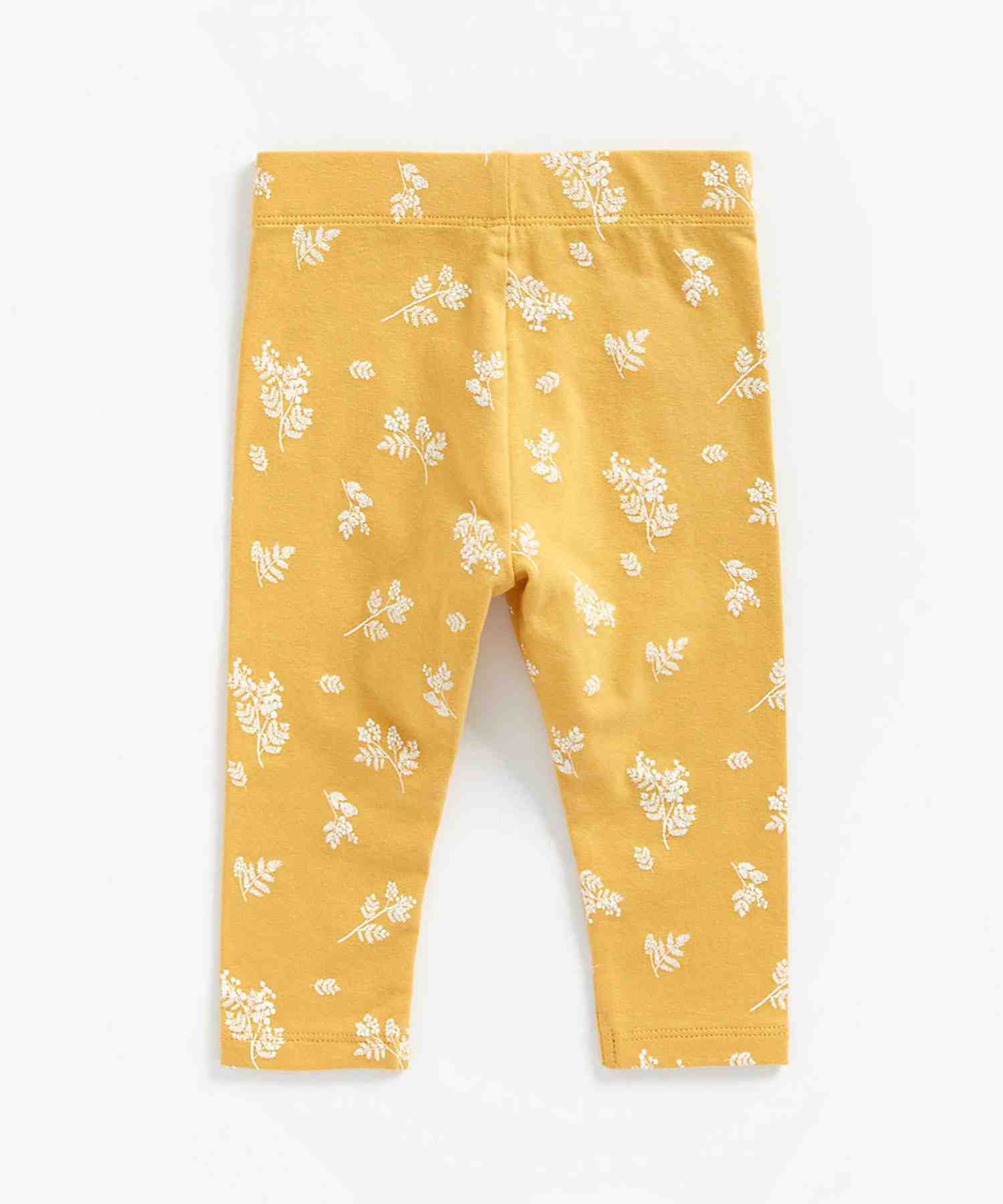 https://cdn.fynd.com/v2/falling-surf-7c8bb8/fyprod/wrkr/products/pictures/item/free/original/mothercare/ZB170/1/JPSUmpkAJc-ZB170-2.jpg