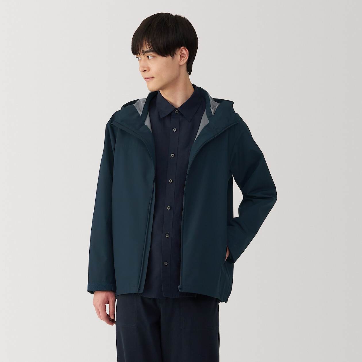 Water repellent hooded jacket