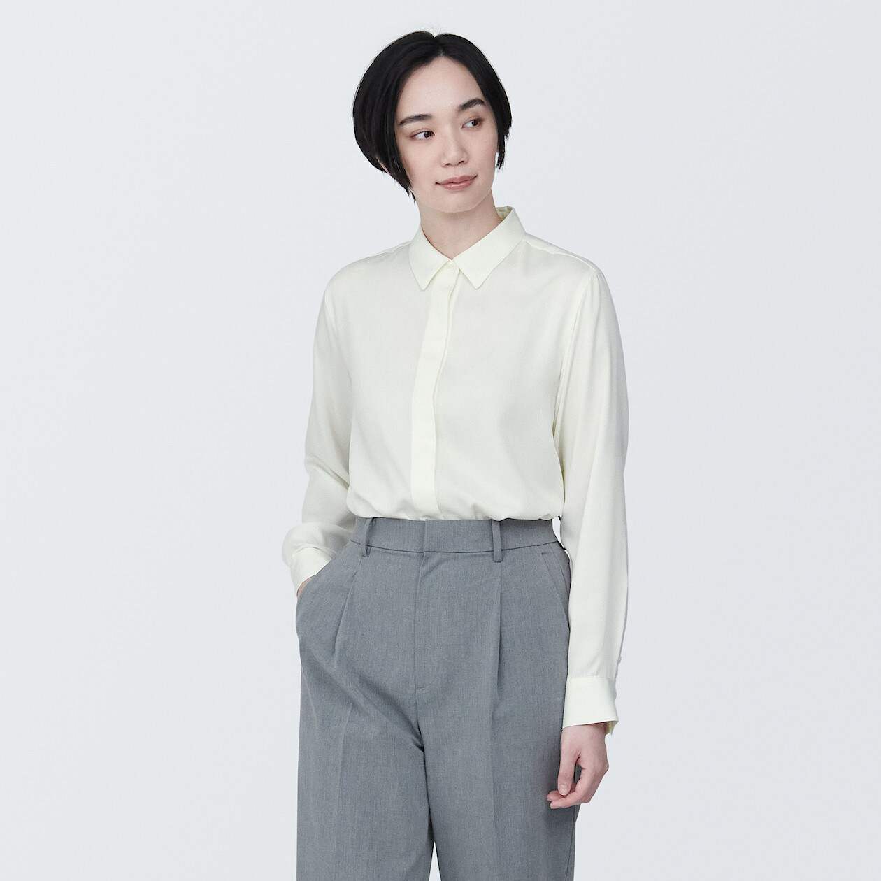 Women's Rayon blend regular collar Long Sleeve blouse(OS)