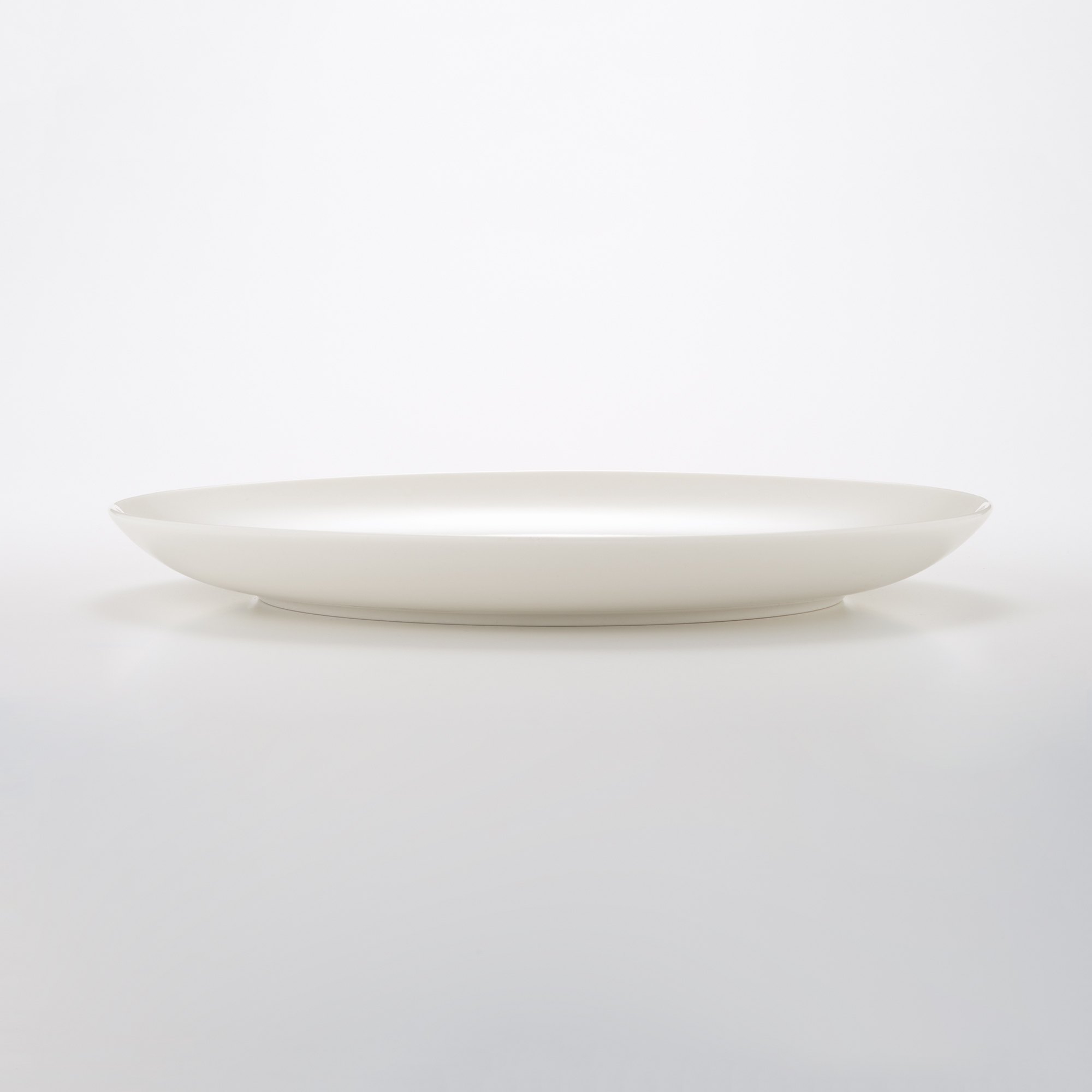 PORCELAIN BEIGE PLATE 26CM