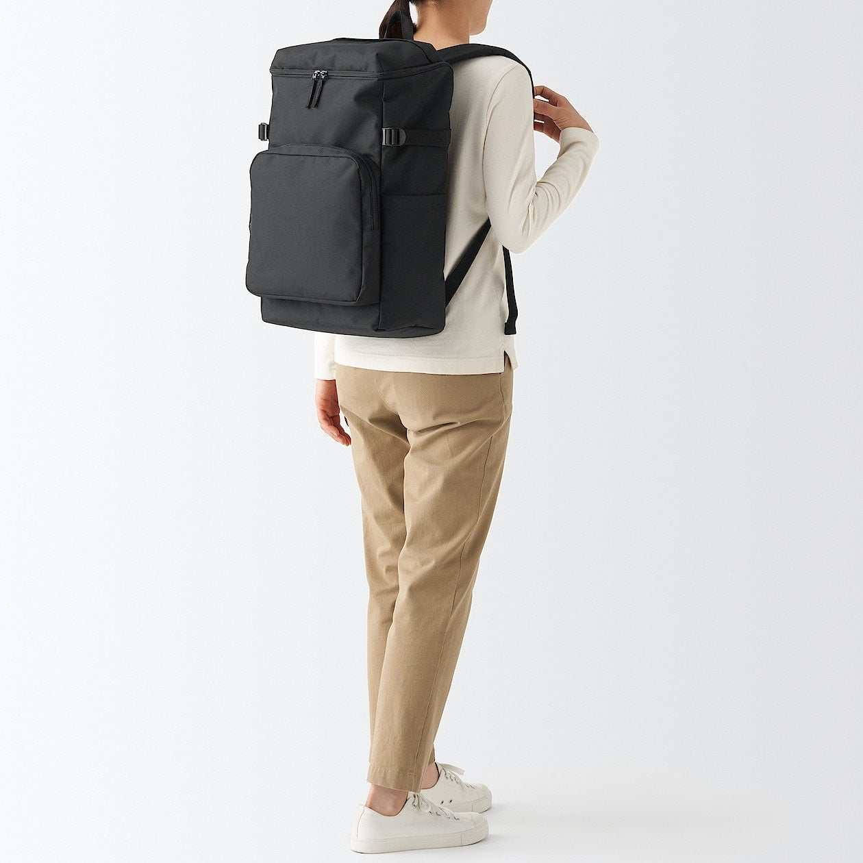 Less tiring water repellent Toploader backpack