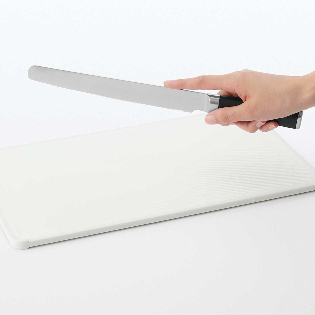 Bread knife