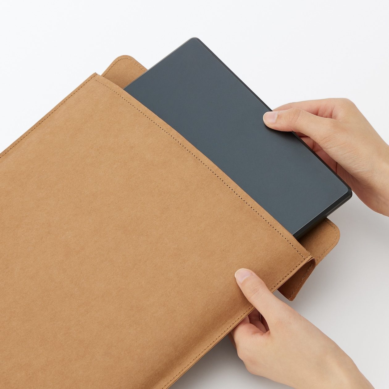 JEANS' BACK PATCH LAPTOP CASE
