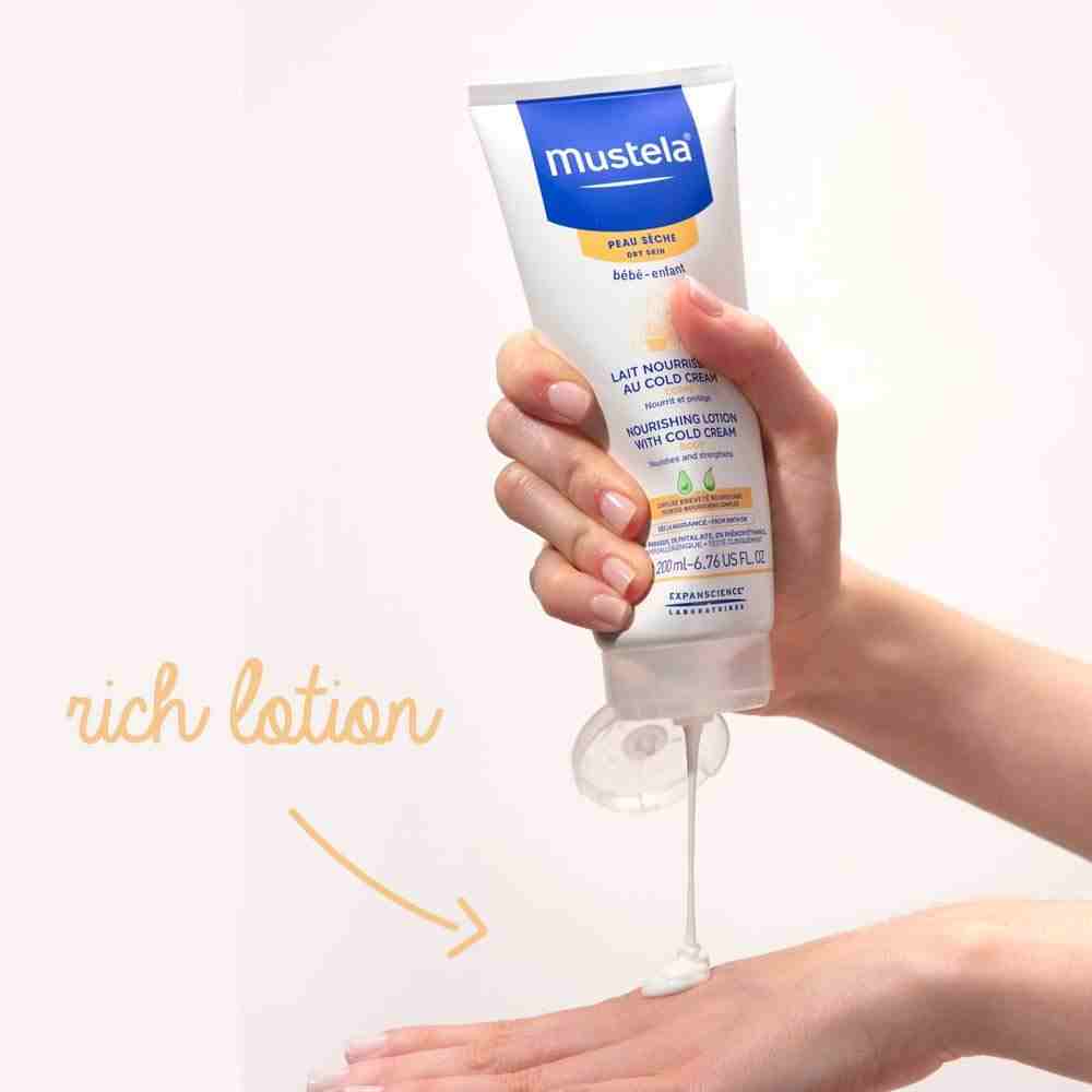 https://cdn.fynd.com/v2/falling-surf-7c8bb8/fyprod/wrkr/products/pictures/item/free/original/mustela/8703225/4/3gZJXlczHH-8703225-5.jpg