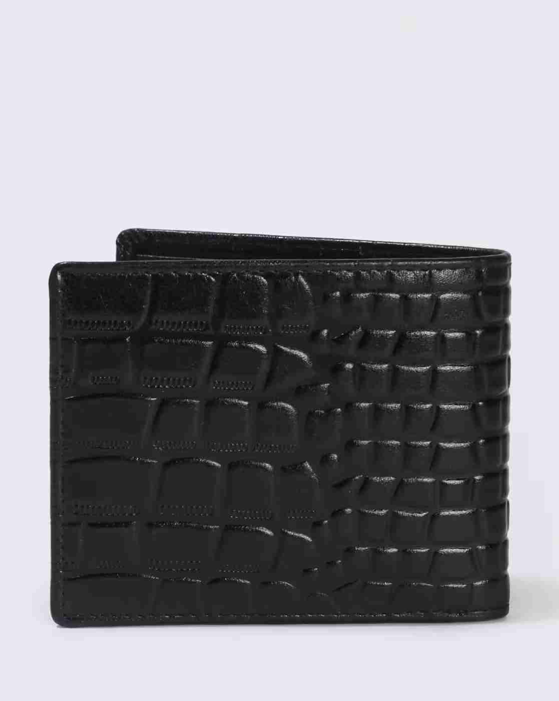 NETPLAY | Men Quilted Bi-Fold Wallet|1