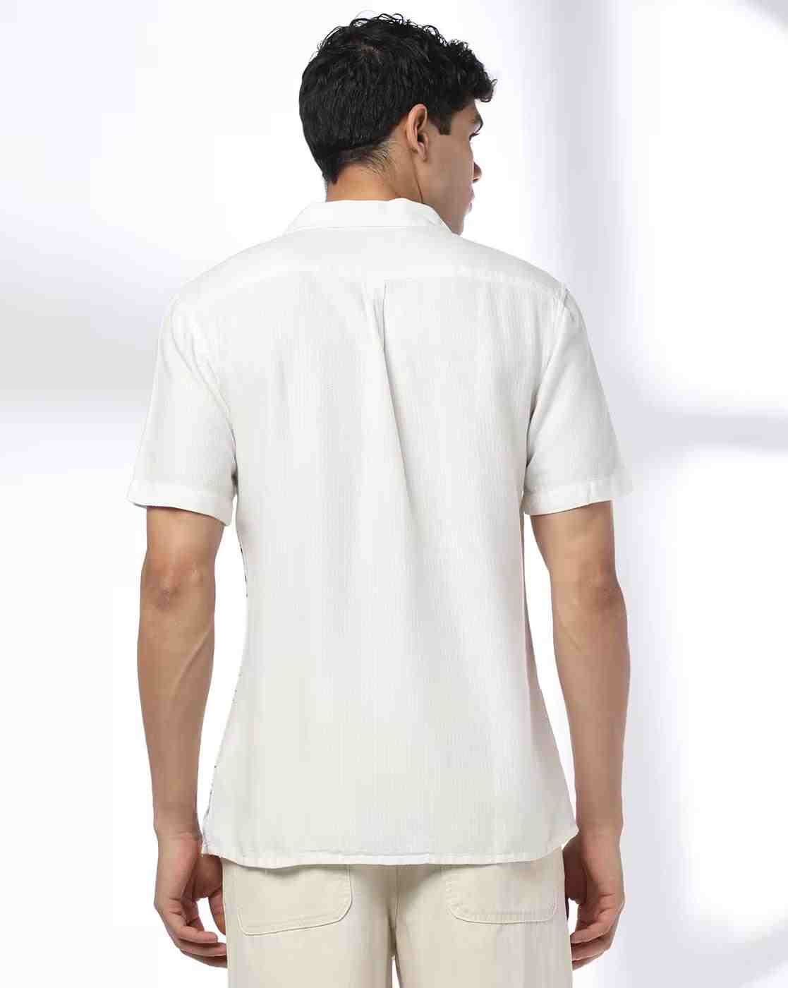 NETPLAY | Men Graphic Print Regular Fit Cotton Resort Shirt|2