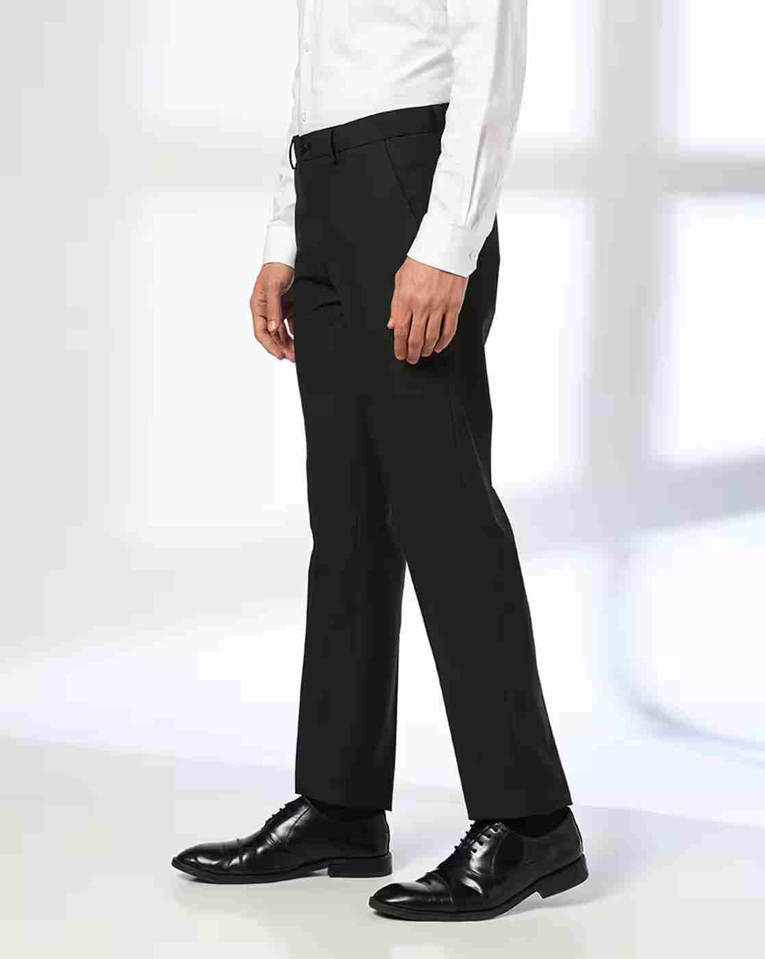 NETPLAY | Men Slim Fit Flat-Front Trousers|1