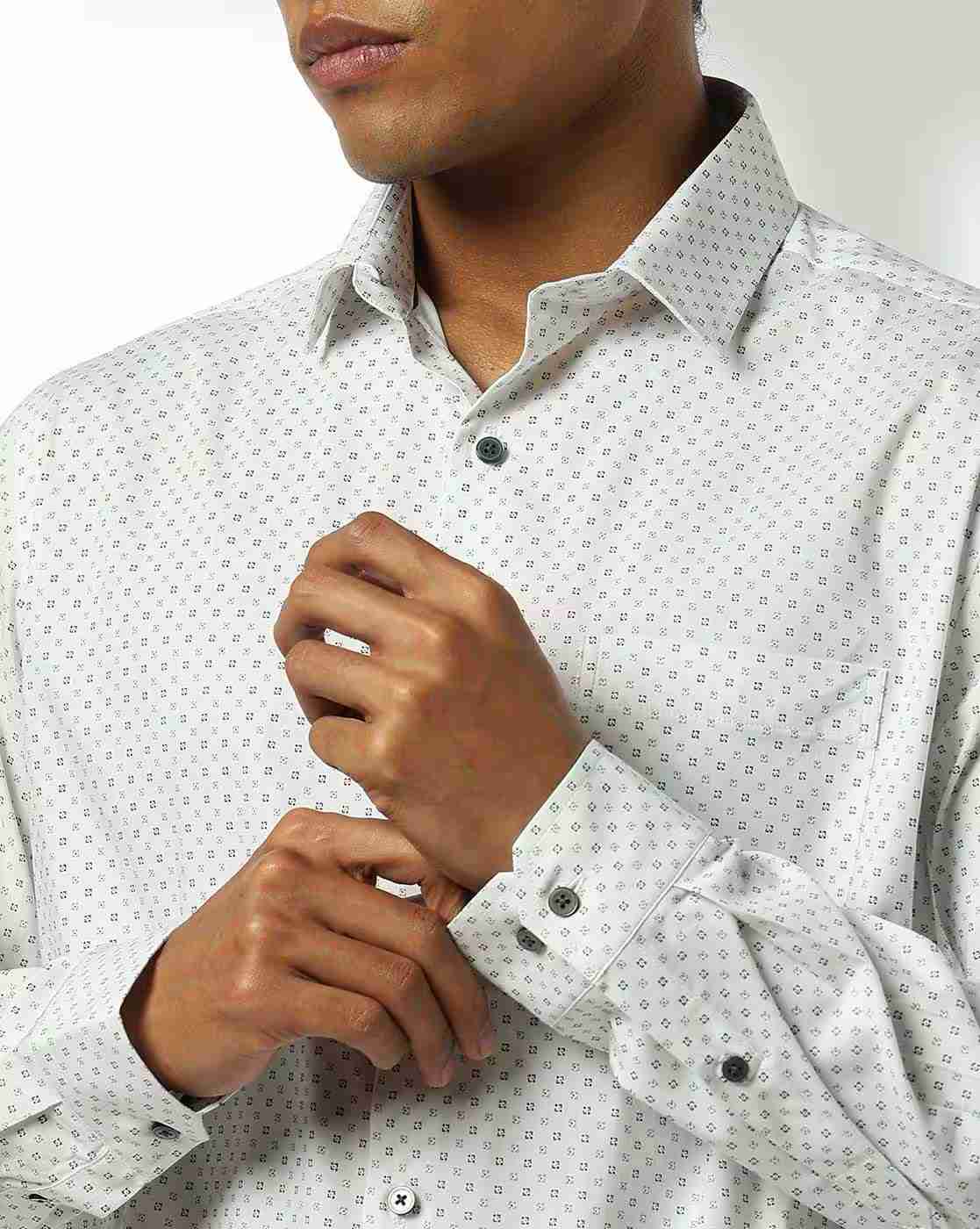 NETPLAY | Men Geometric Print Slim Fit Shirt with Patch Pocket|4