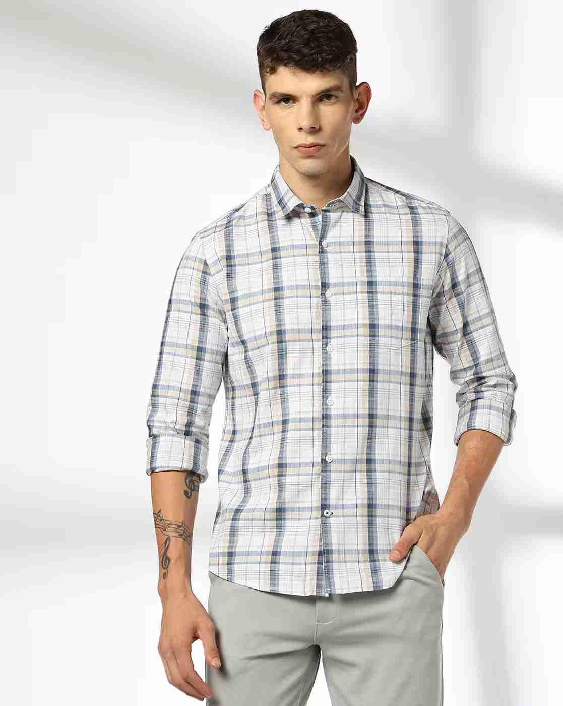 NETPLAY | Men Checked Slim Fit Shirt with Patch Pocket|3