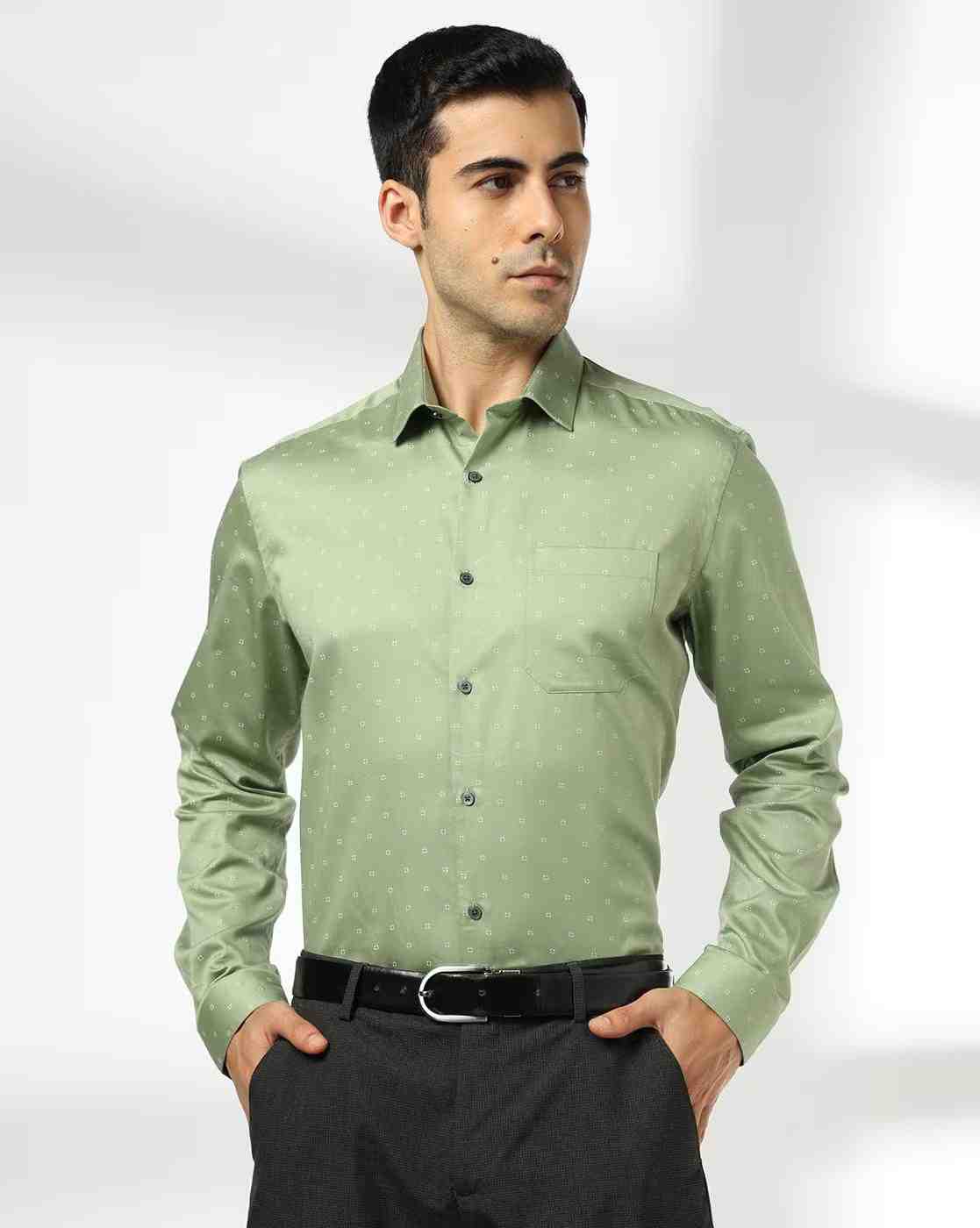 Men Printed Slim Fit Shirt with Patch Pocket