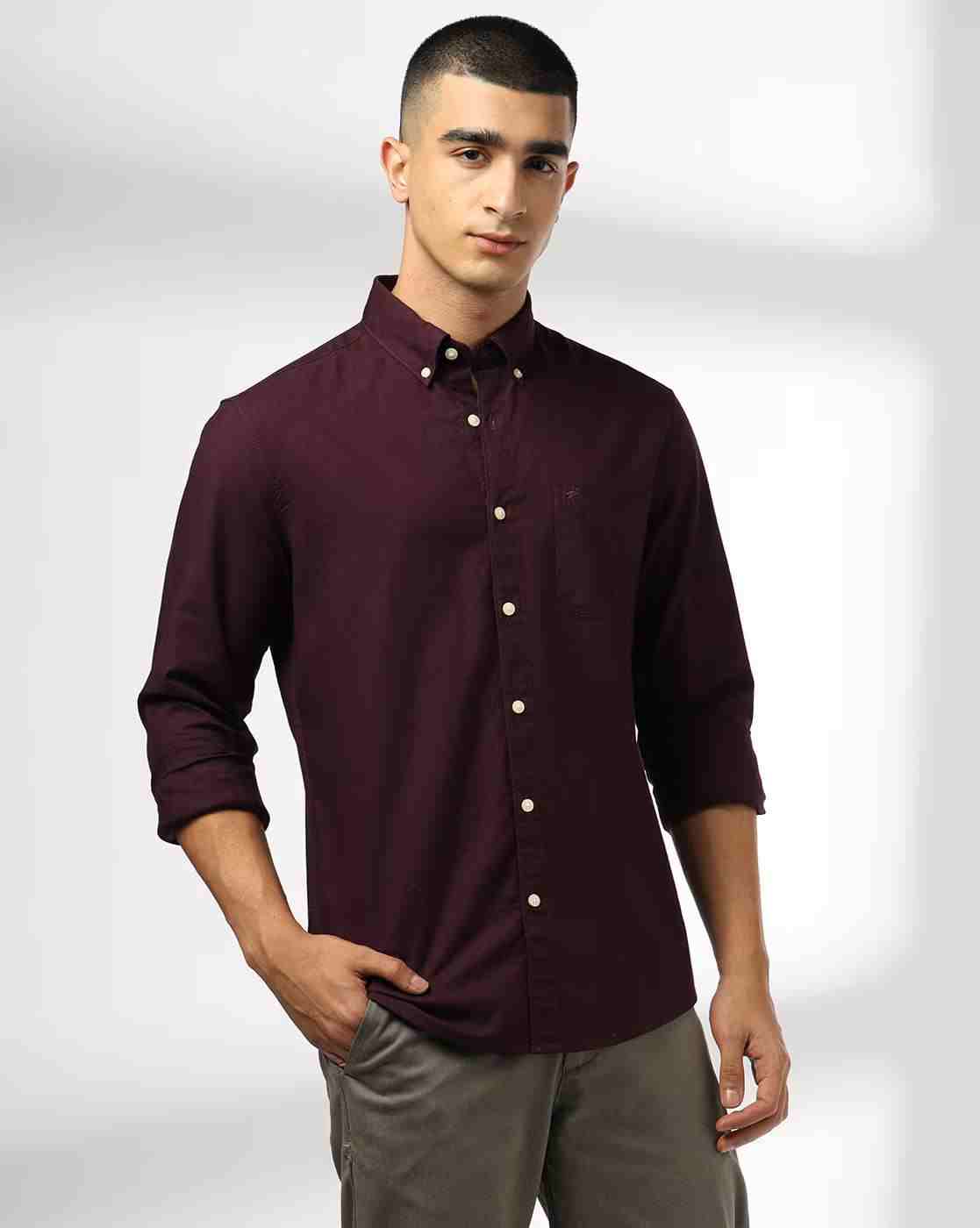 Men Slim Fit Shirt with Patch Pocket