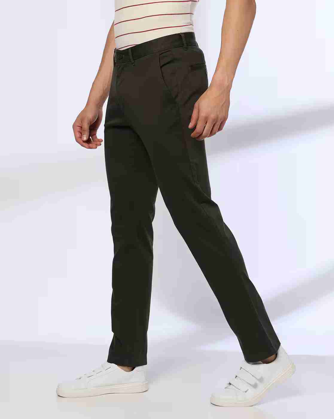 NETPLAY | Men Ultimate Tapered Fit Flat-Front Chinos|1