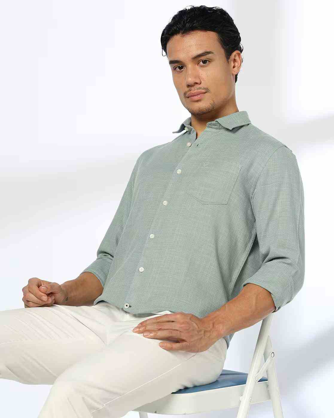 Men Patterned Slim Fit Shirt with Patch Pocket