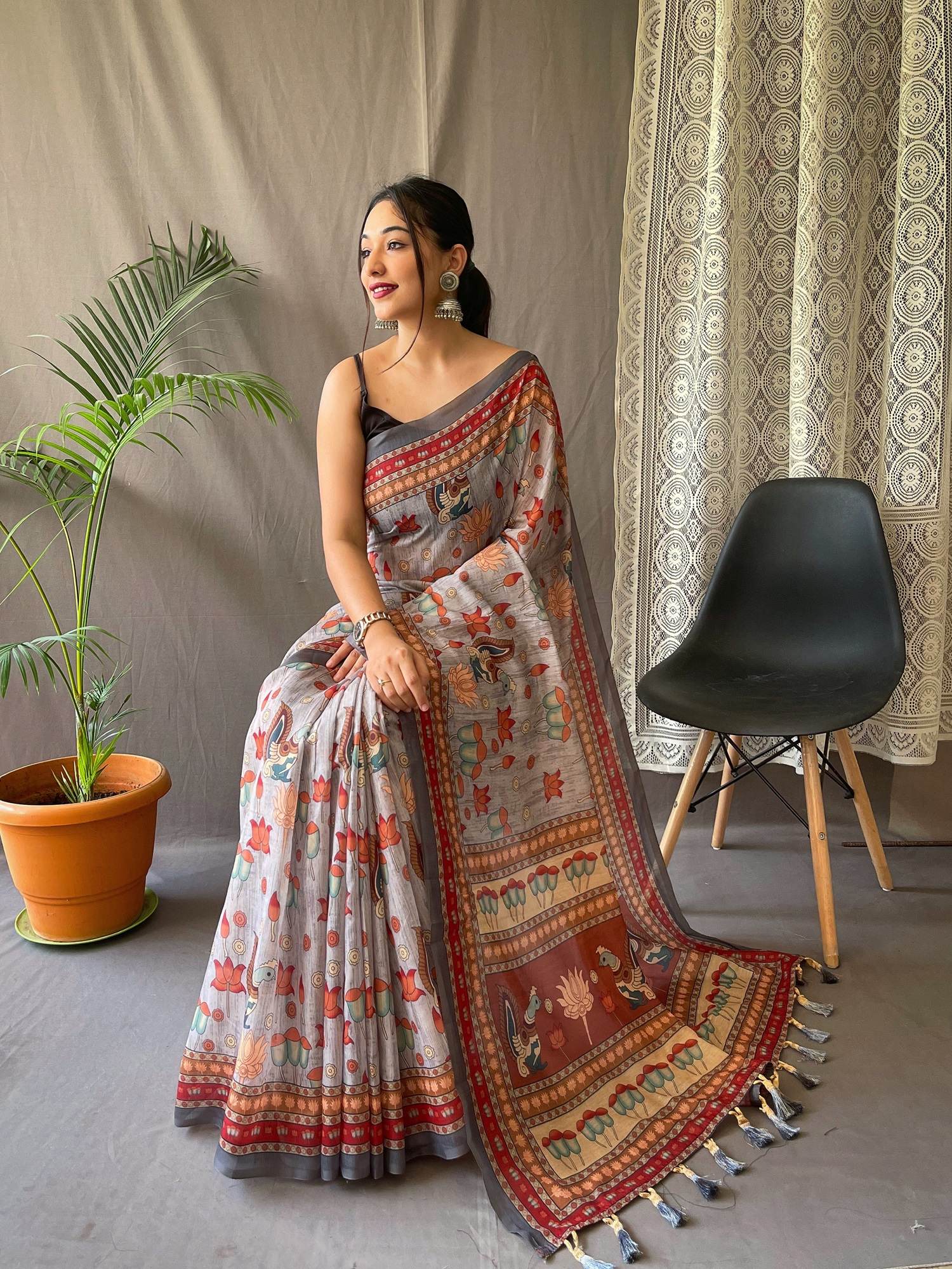 Tasarika Women Cotton Pure malai Cotton Kalamkari Prints Grey Saree kadambari_Grey