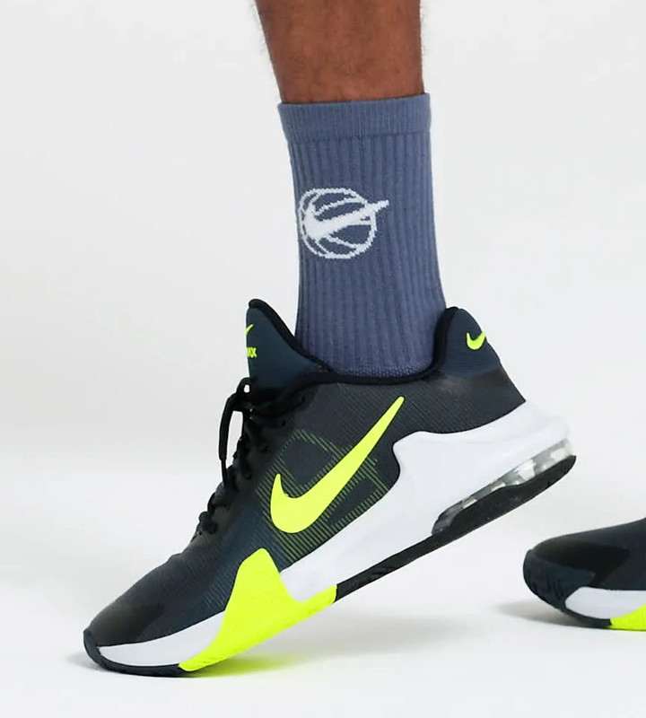 NIKE AIR MAX IMPACT 4