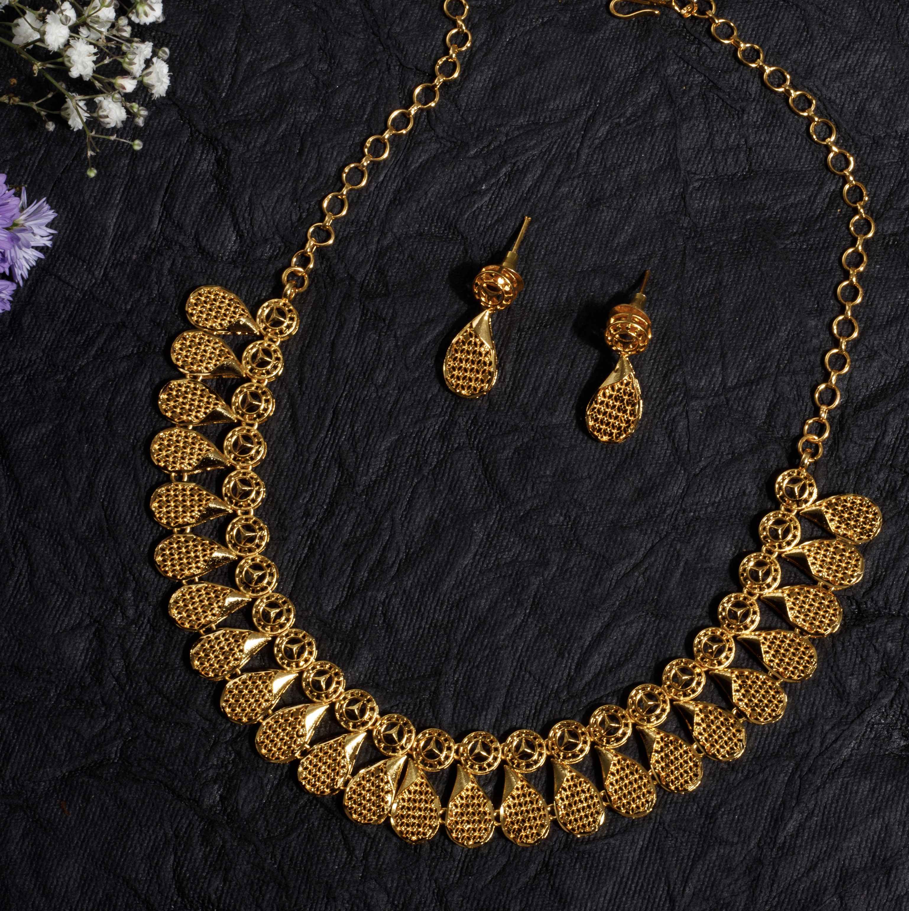 The Nila Gold Plated Choker Set