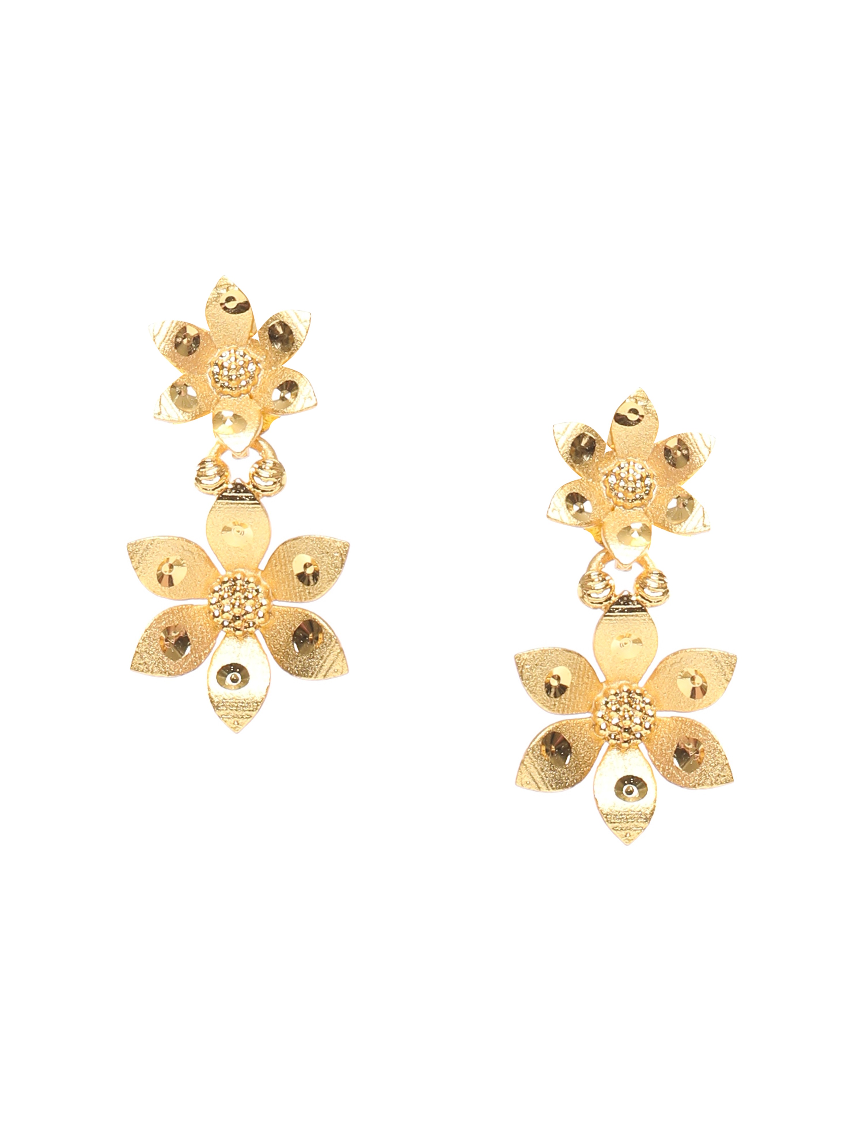 The Nila Gold Plated Short Floral Necklace with Drop Earings