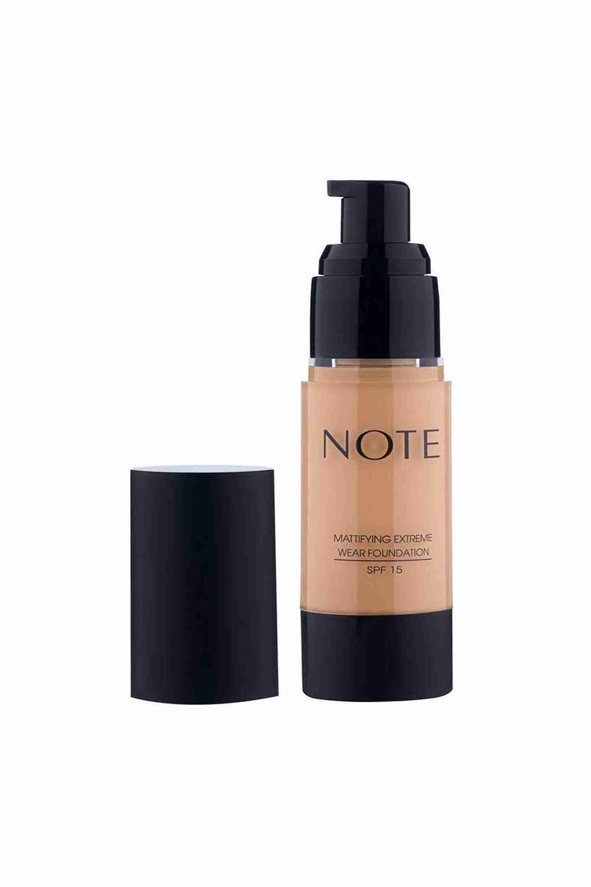 Mattifying Extreme Wear Foundation - 122 Light Beige, 30 ml