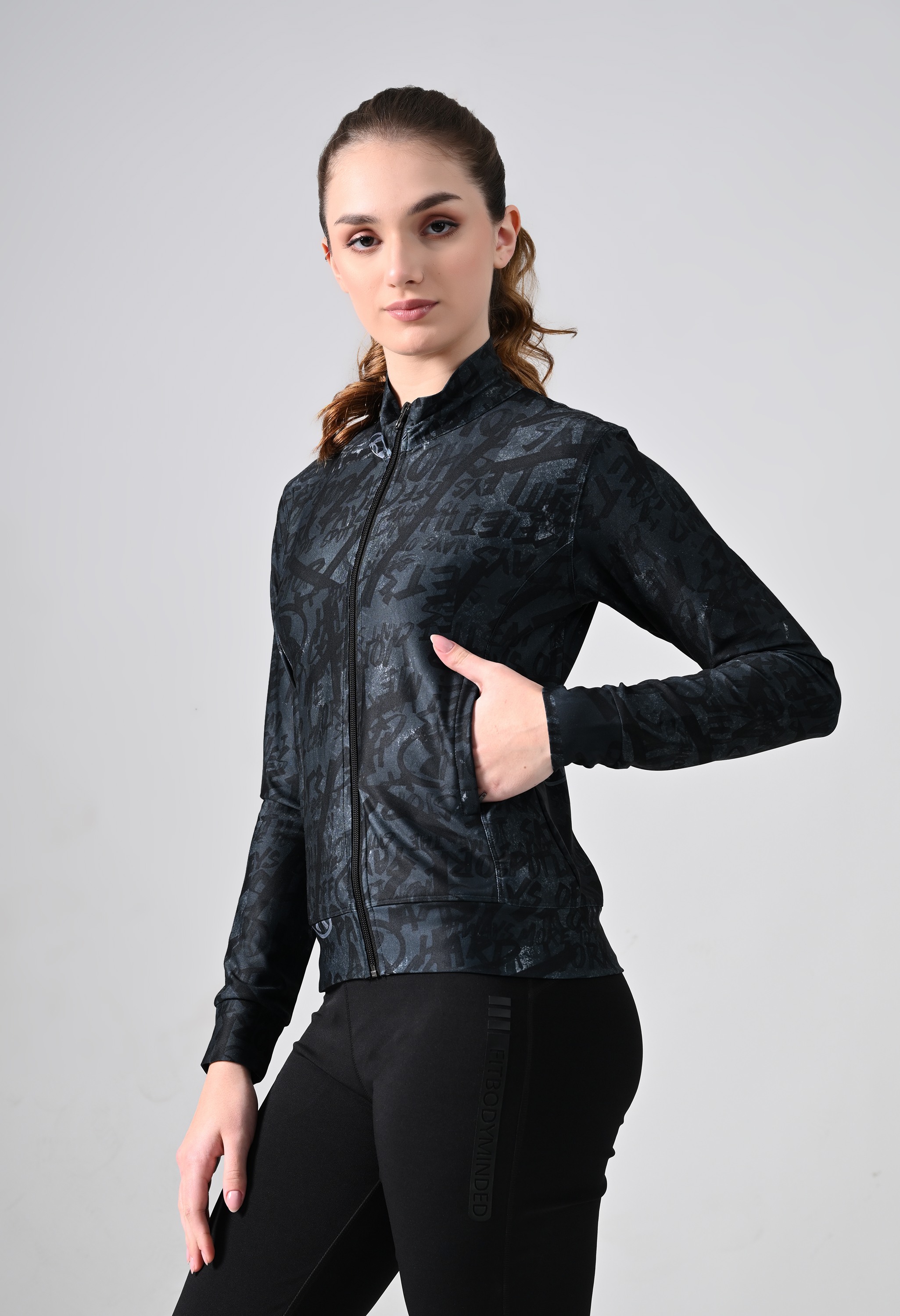 Body Smith Abstract Black Zipper
