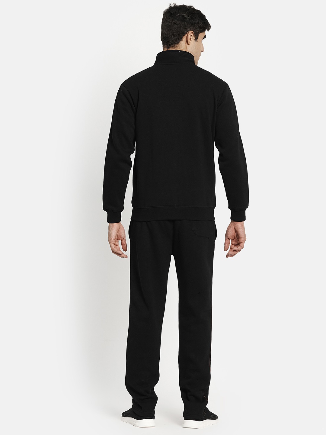 Octave Men Black Solid Tracksuits