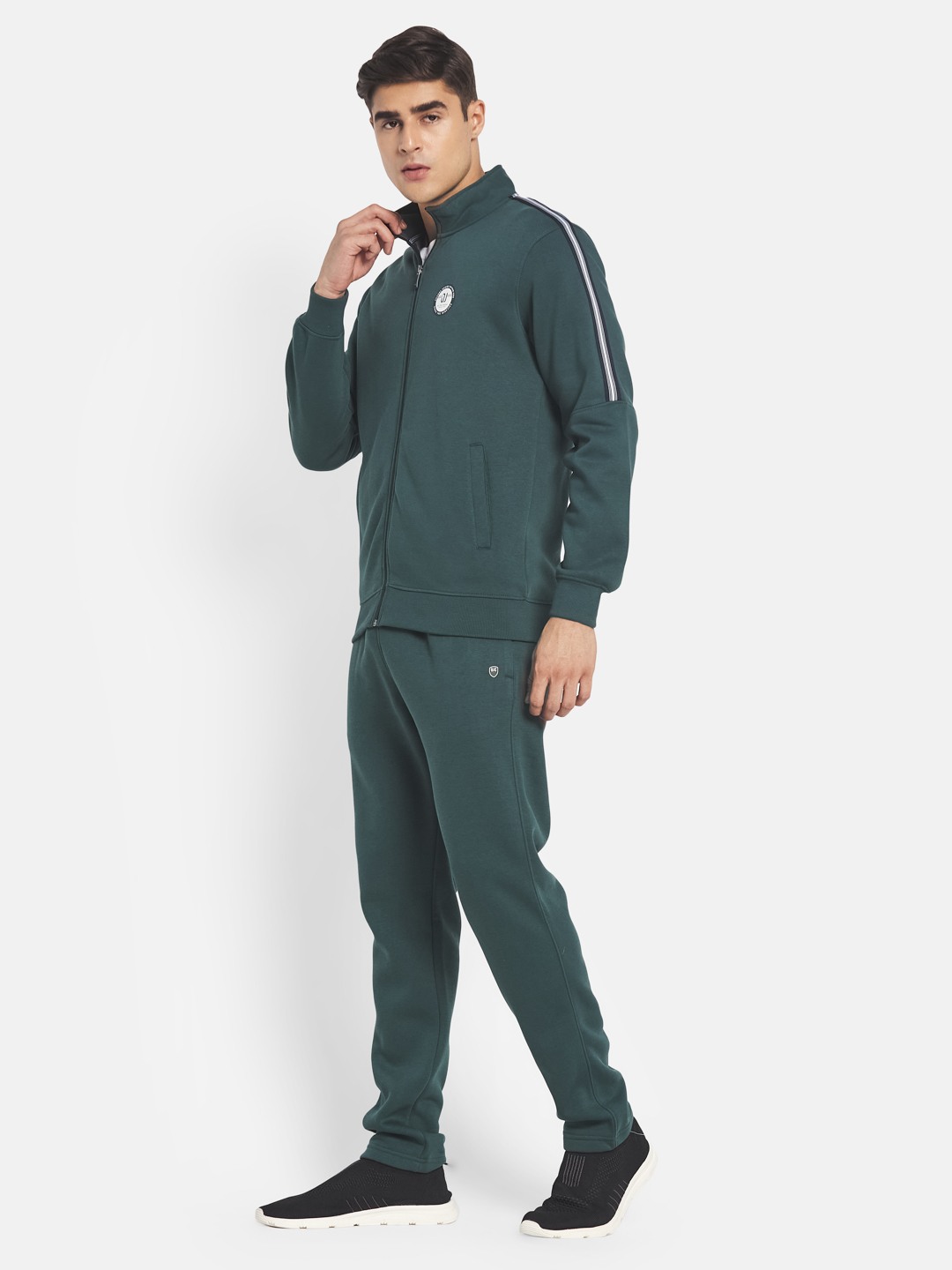 Octave Men Green Solid Fleece Tracksuit OCTAVE