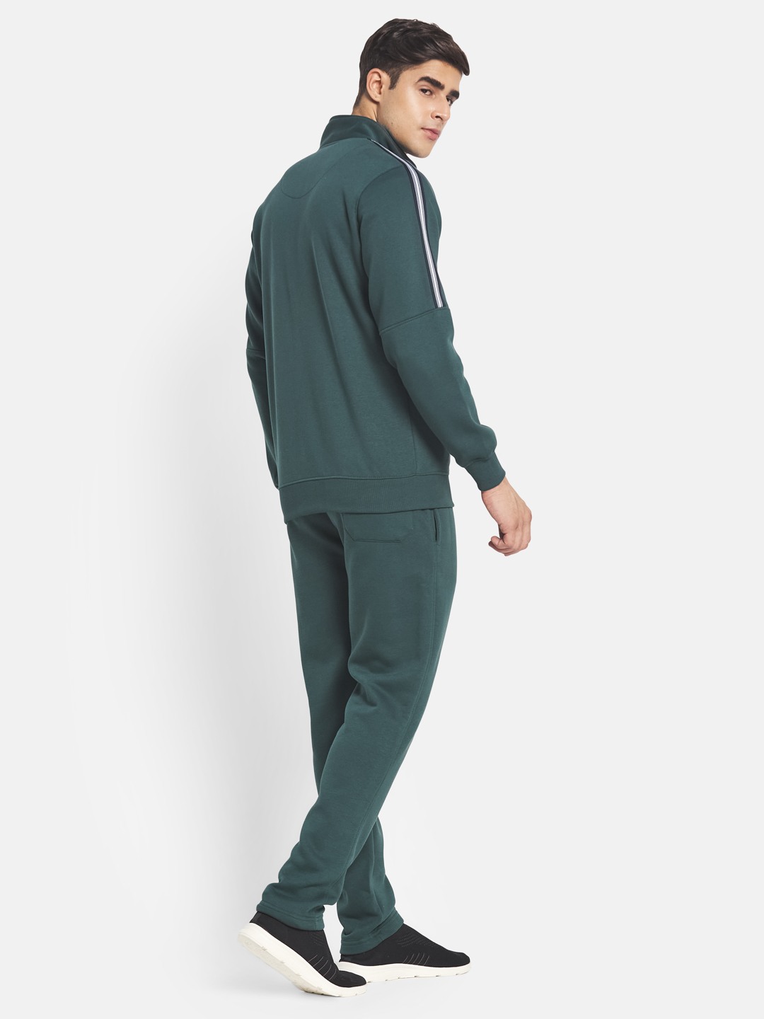 Octave Men Green Solid Fleece Tracksuit