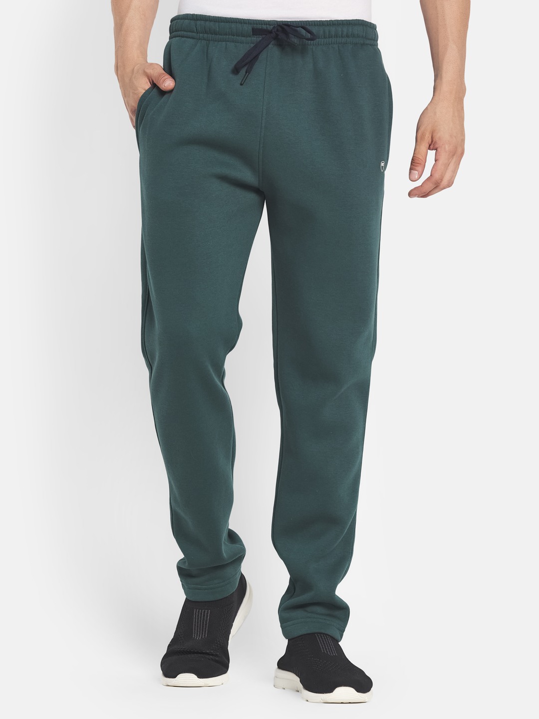 Octave Men Green Solid Fleece Tracksuit