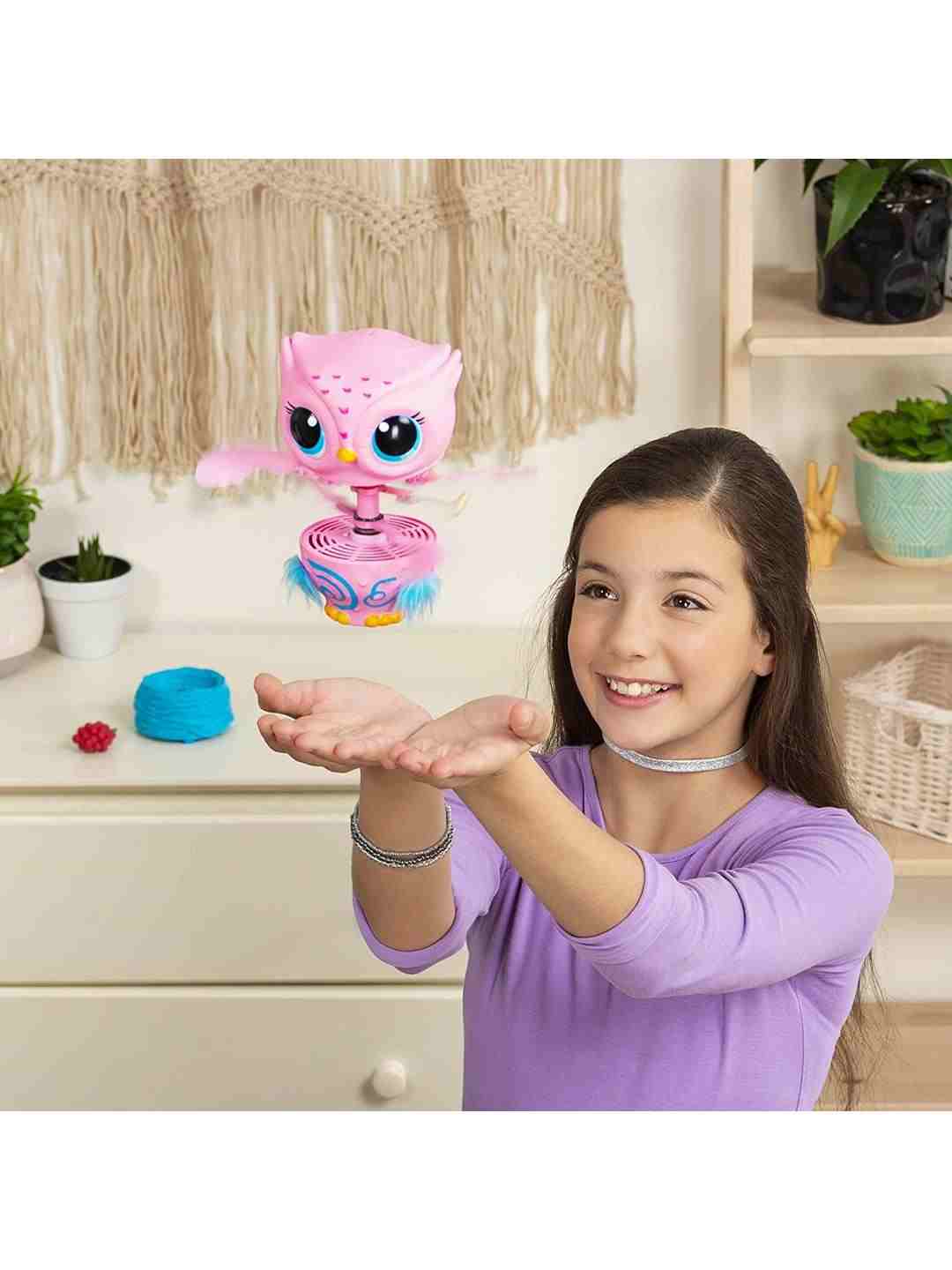 Owleez, Flying Baby Owl Interactive Toy with Lights and