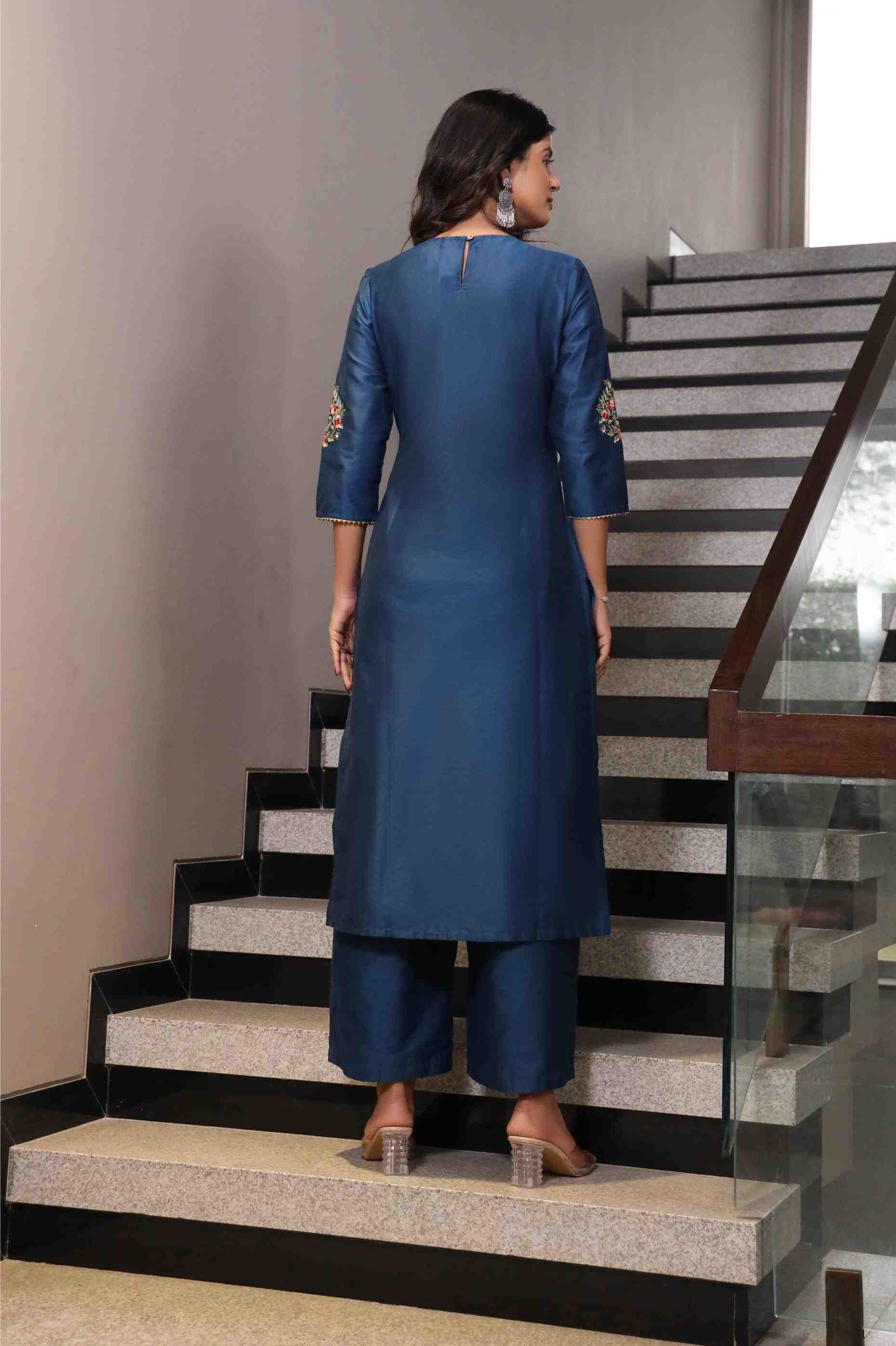 WOMEN''S BLUE EMBROIDERED KURTA SET WITH DUPATTA
