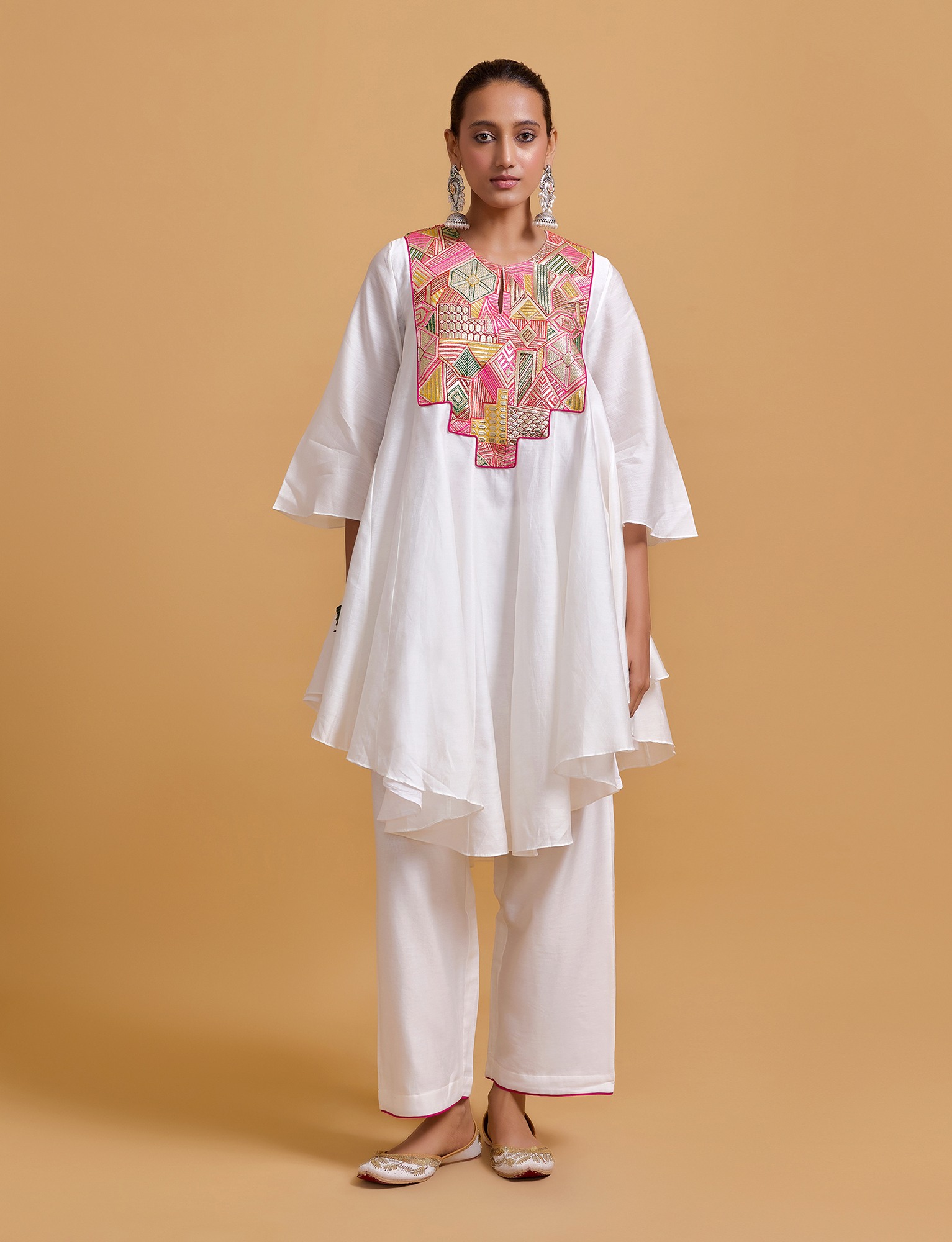 Mithai Offwhite Step Yoke Kurta Set