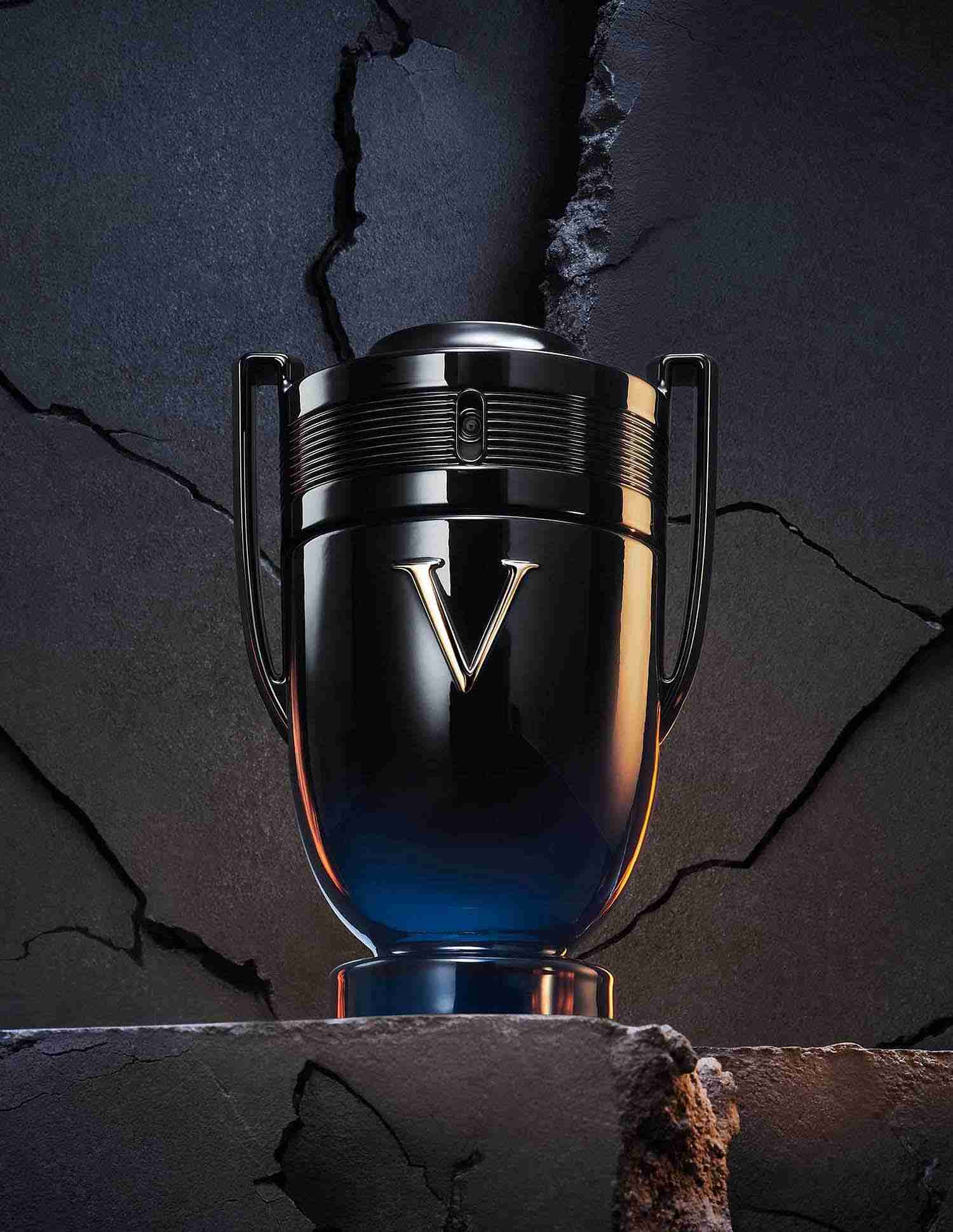 Invictus Victory Elixir Parfum Intense • 200ml