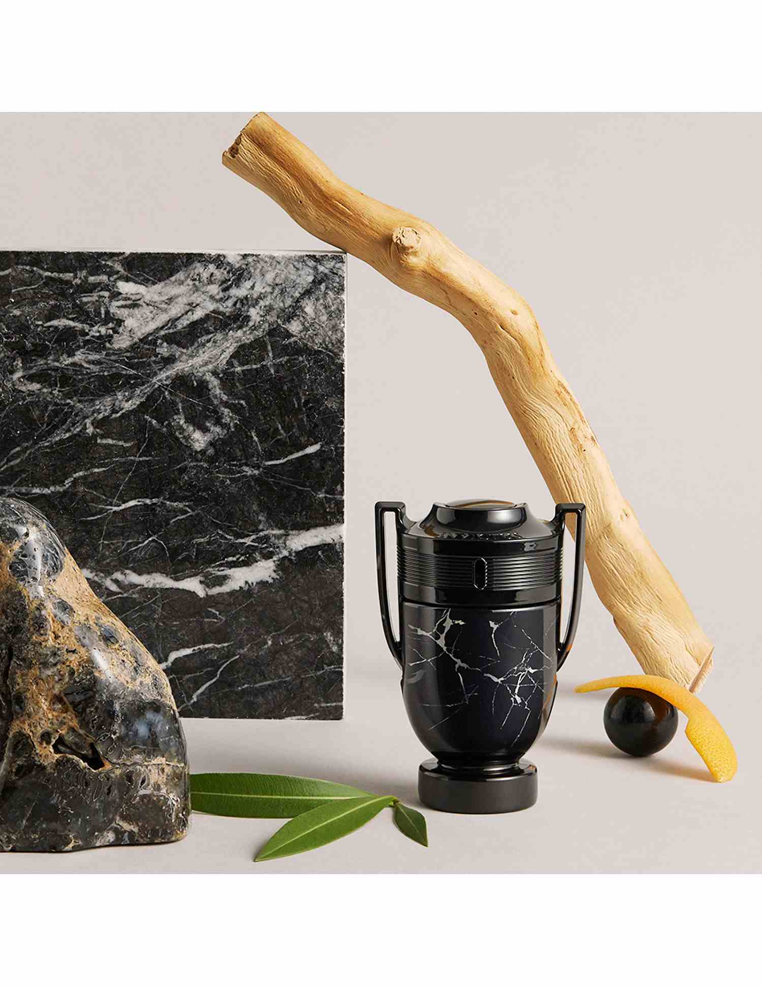 Invictus Onyx Eau De Toilette • 100ml