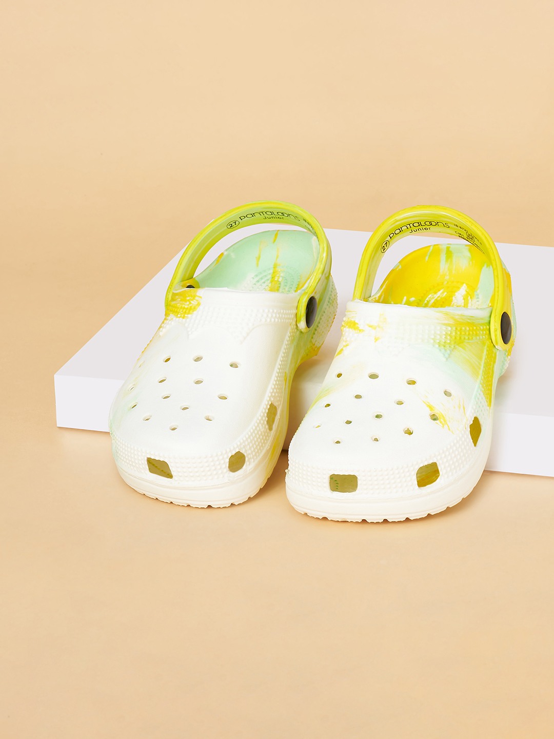 Pantaloons Junior Yellow Clogs