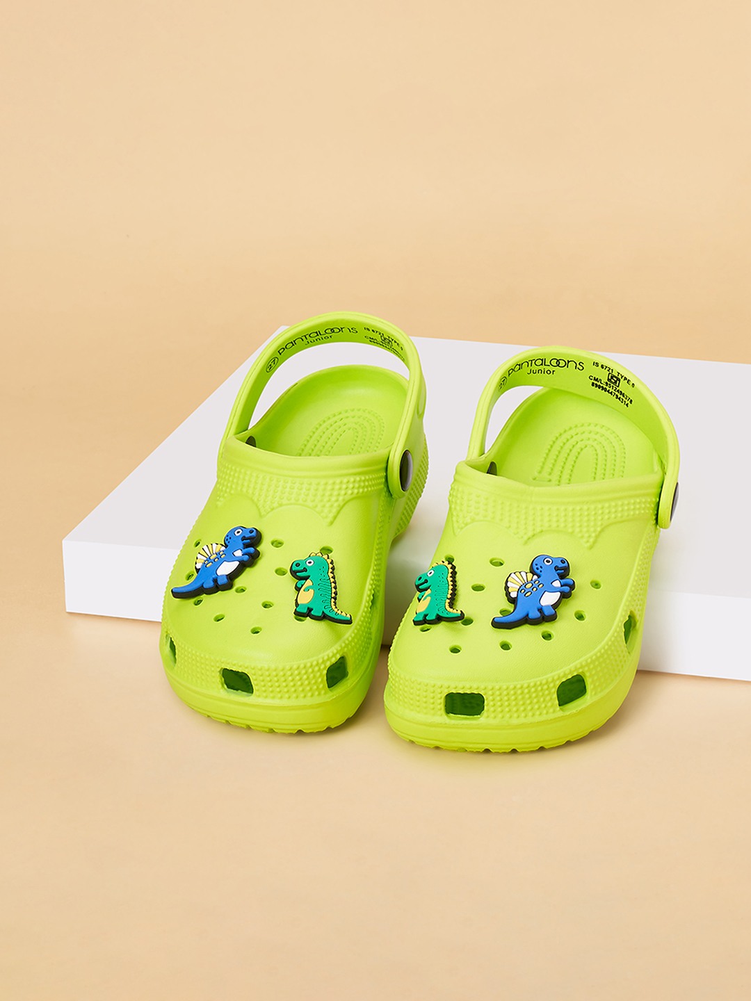 Pantaloons Junior Lime Clogs