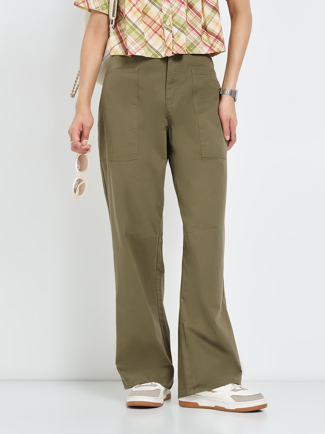 Olive Solid Wide-Leg Utility Trousers