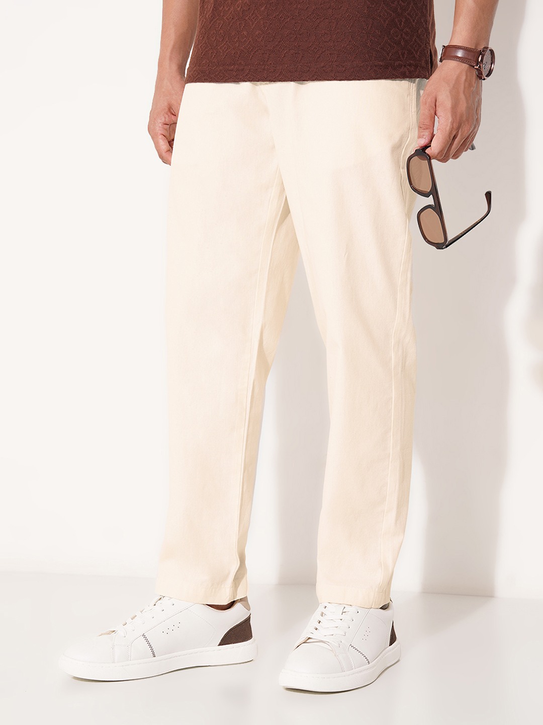 Off-White Solid Slim Chino Pants