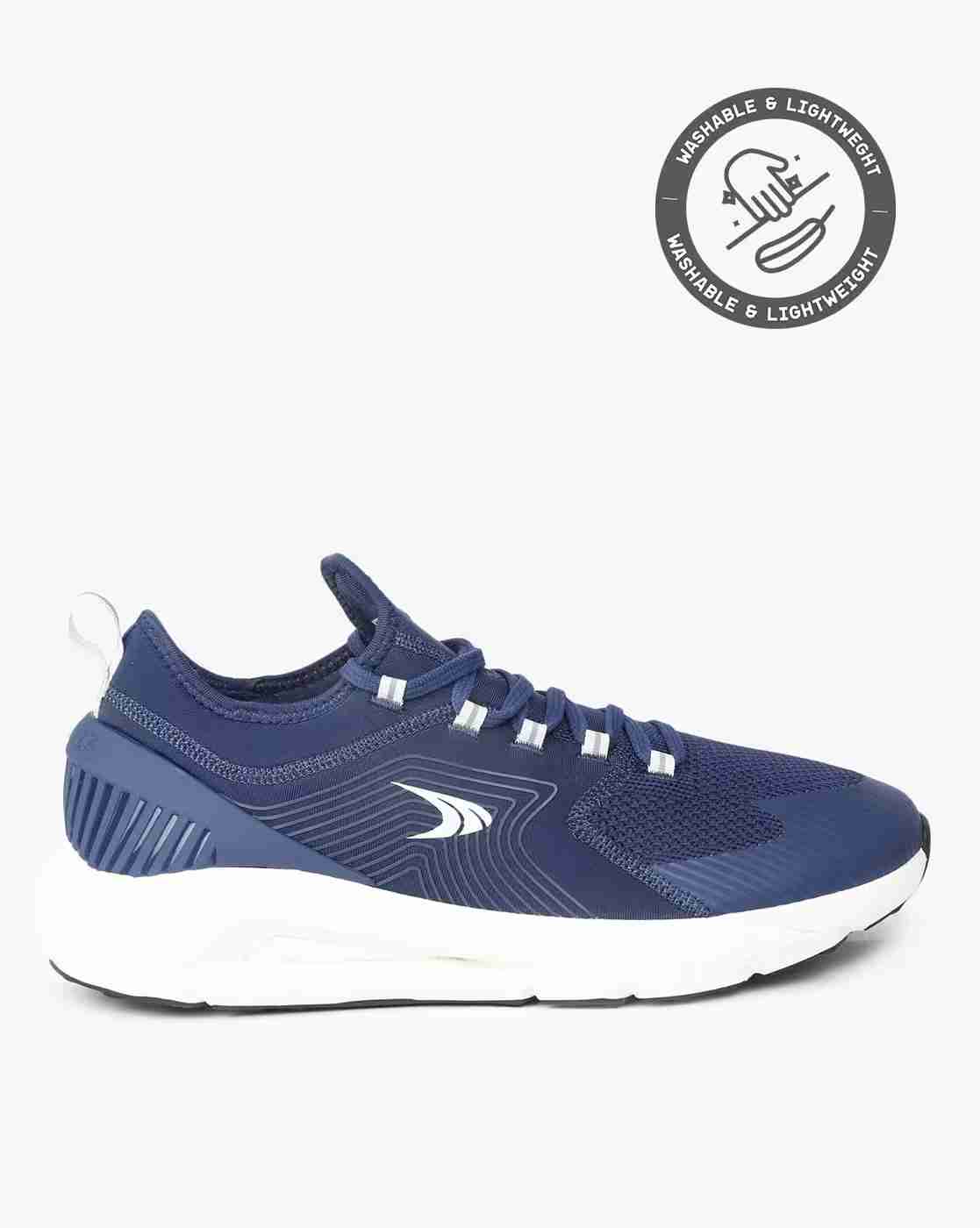 Men Strider Lace-Up Running Shoes