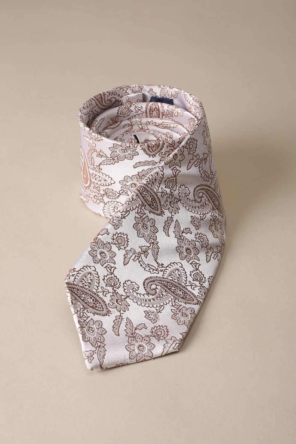 Men White Embroidered Tie