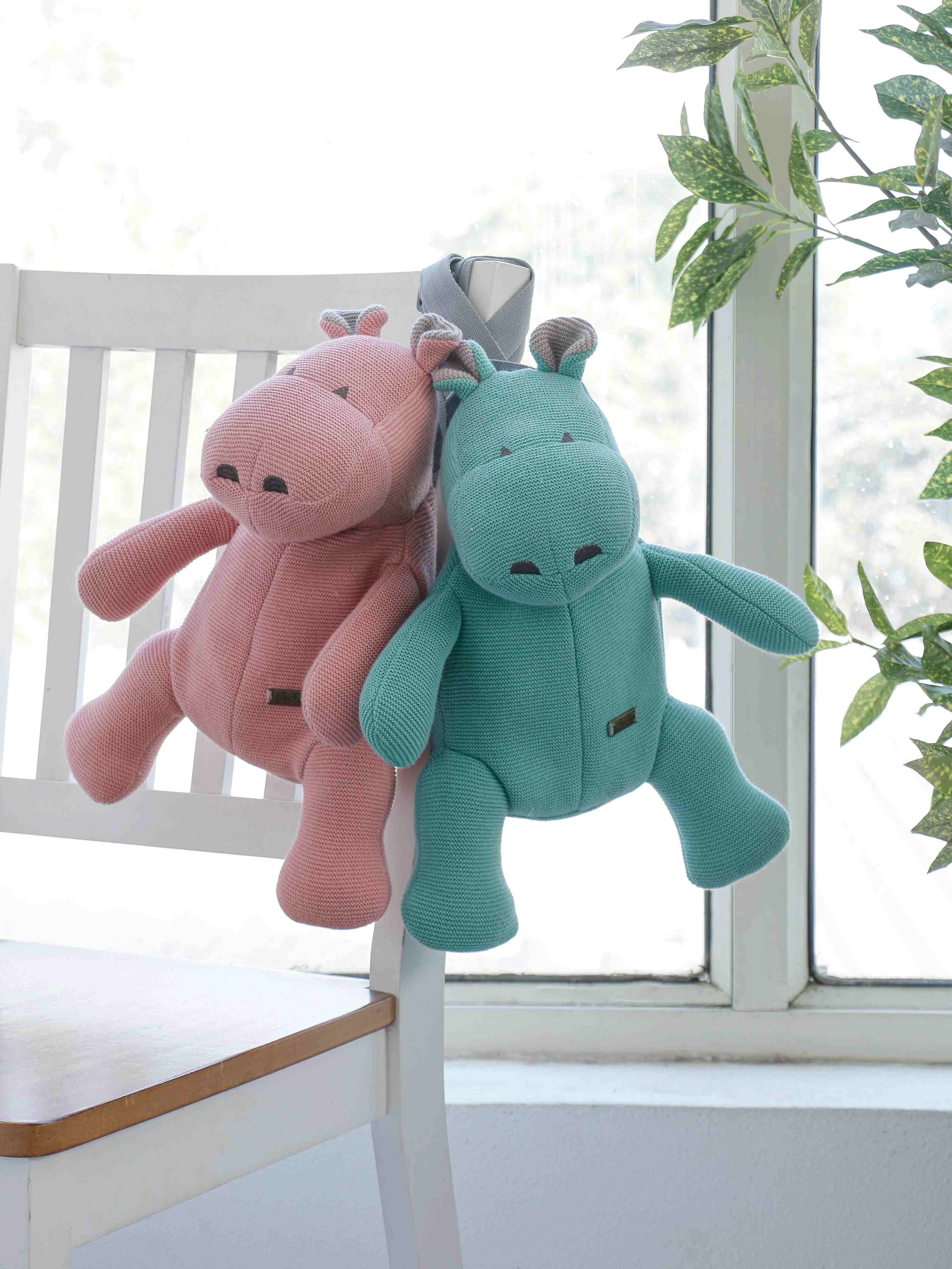 https://cdn.fynd.com/v2/falling-surf-7c8bb8/fyprod/wrkr/products/pictures/item/free/original/pluchi/KIBL8382/7/clOboBPyVM-493659376_8.jpg