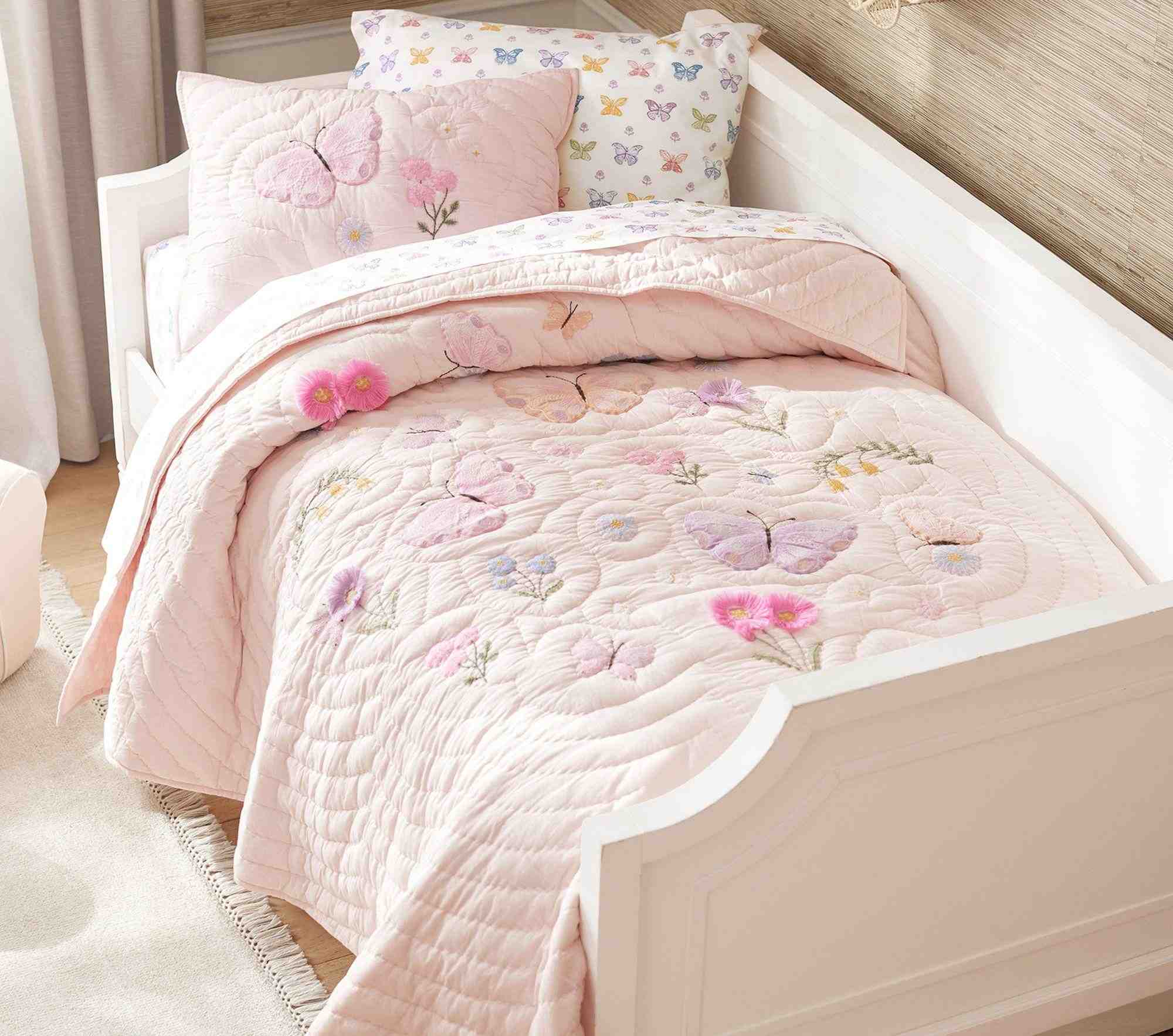 Wildflower Butterfly Quilt &bShams