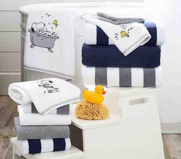 Peanuts Bath Towel Collection