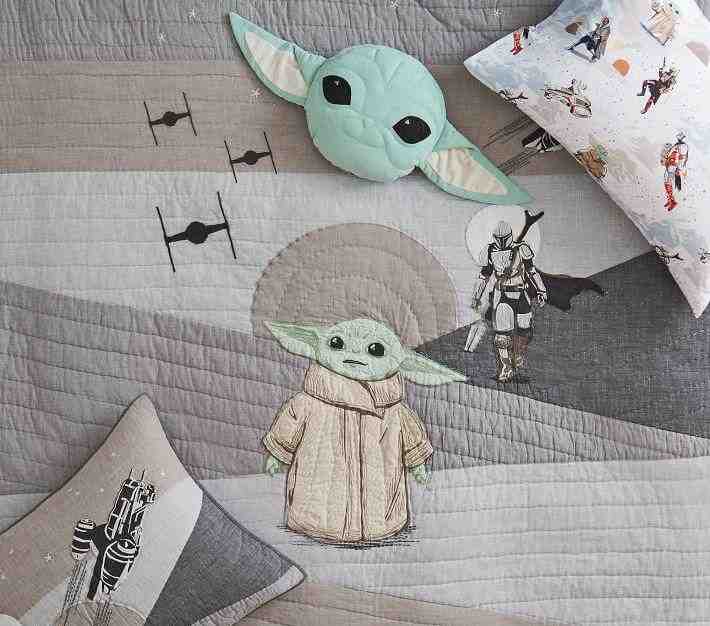 Star Wars™ The Mandalorian™ Quilt and Shams