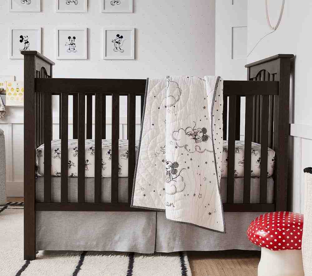 Disney Mickey Mouse Toddler Quilt