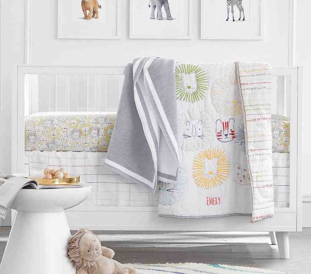 Emery Lion Toddler Quilt Multi
