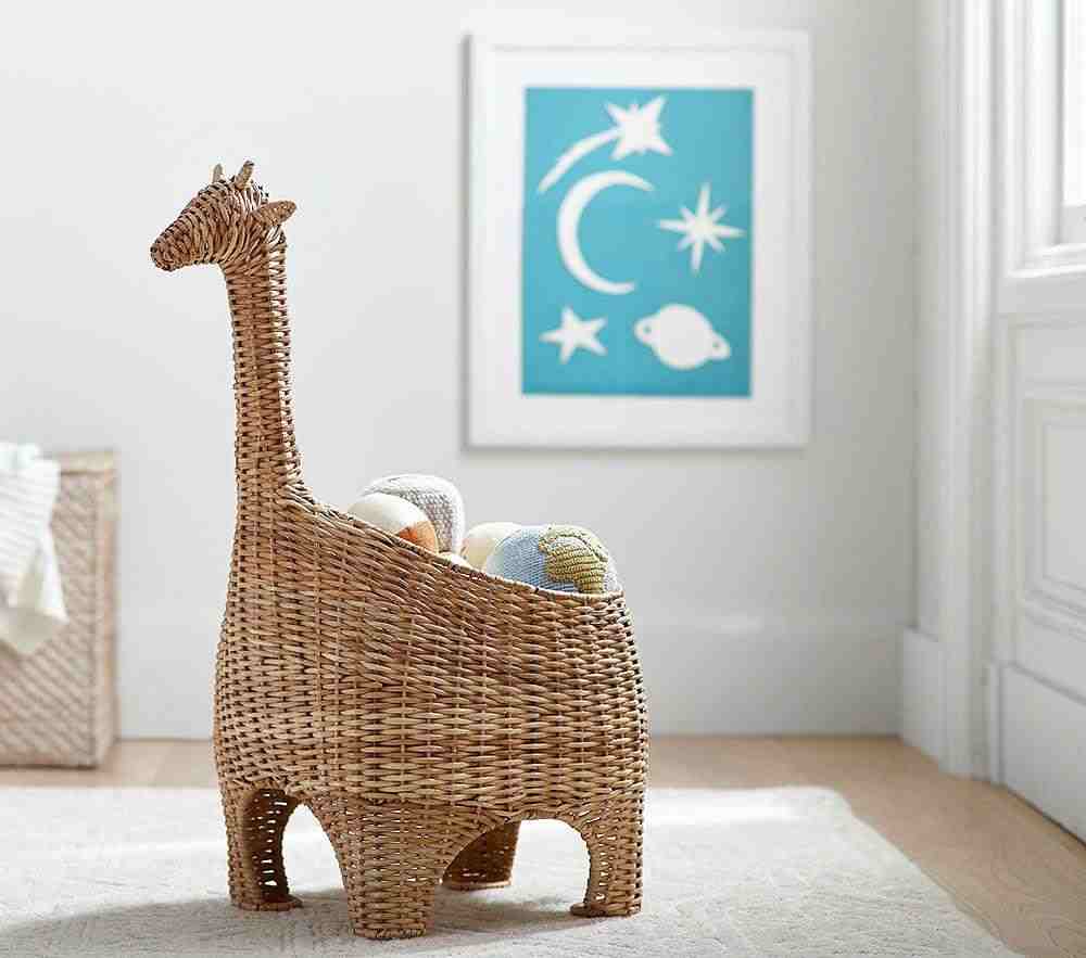 Giraffe Shaped Wicker Basket natural